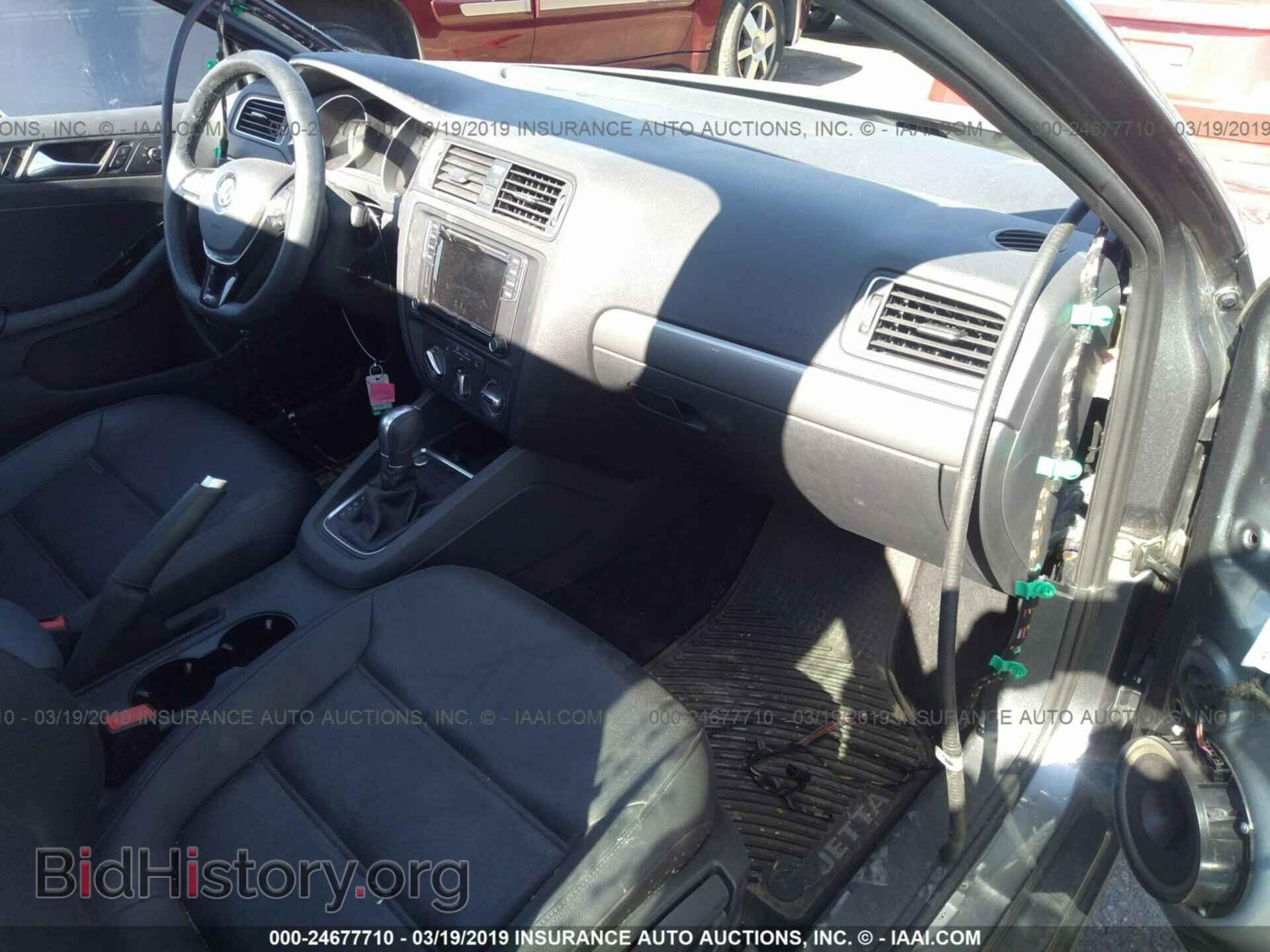 2017 VOLKSWAGEN JETTA - VIN: 3VWDB7AJ3HM331205 - Фото 5