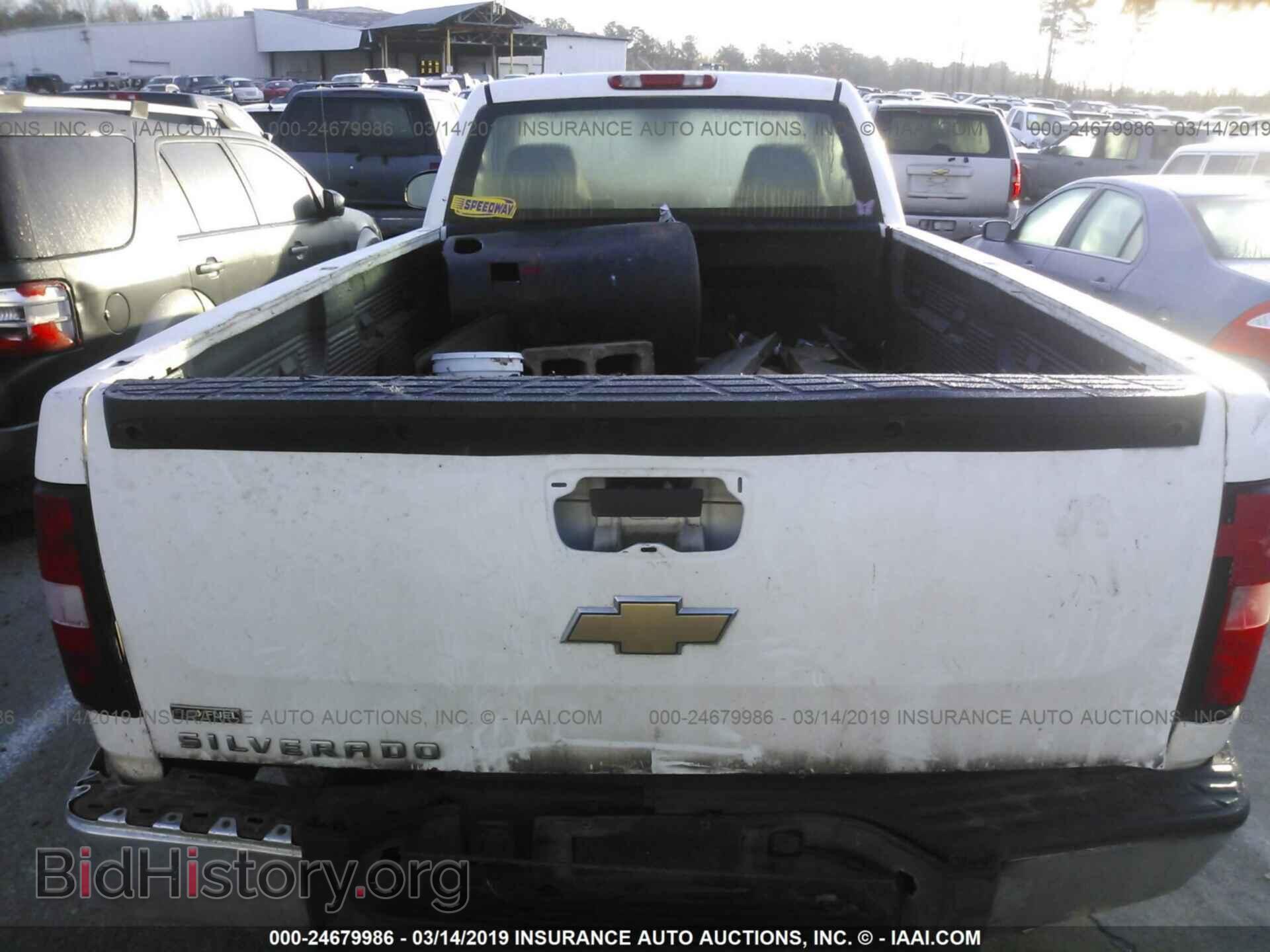 2007 HYUNDAI ENTOURAGE - VIN: KNDMC233476014372 - Фото 8