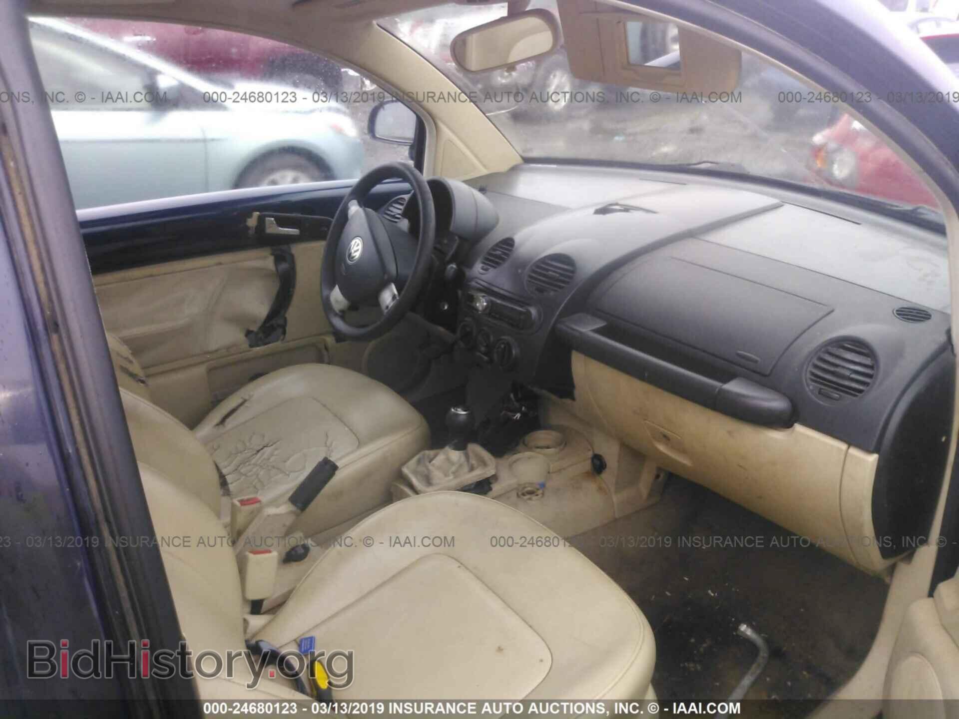 2000 VOLKSWAGEN NEW BEETLE - VIN: 3VWCA21C1YM424064 - Фото 3