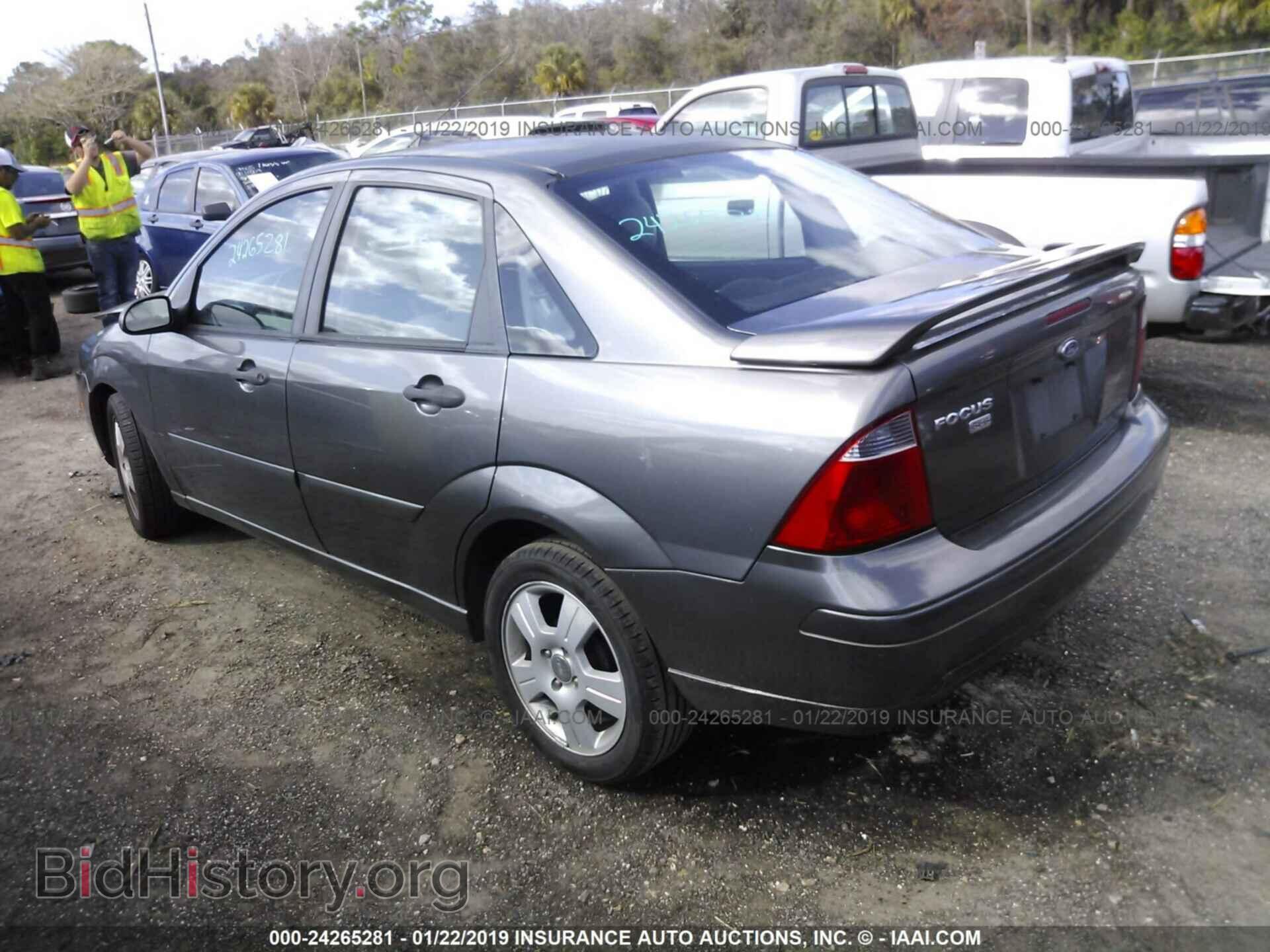 2007 FORD FOCUS - VIN: 1FAHP34N67W285855 - Фото 3