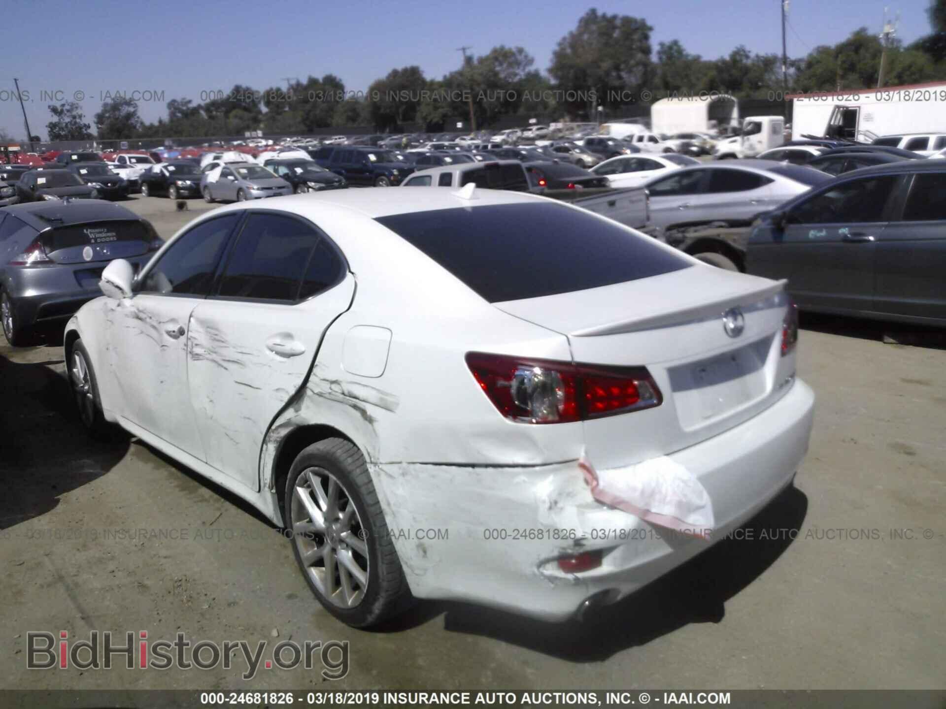2011 LEXUS IS - VIN: JTHCF5C20B5047958 - Photo 3