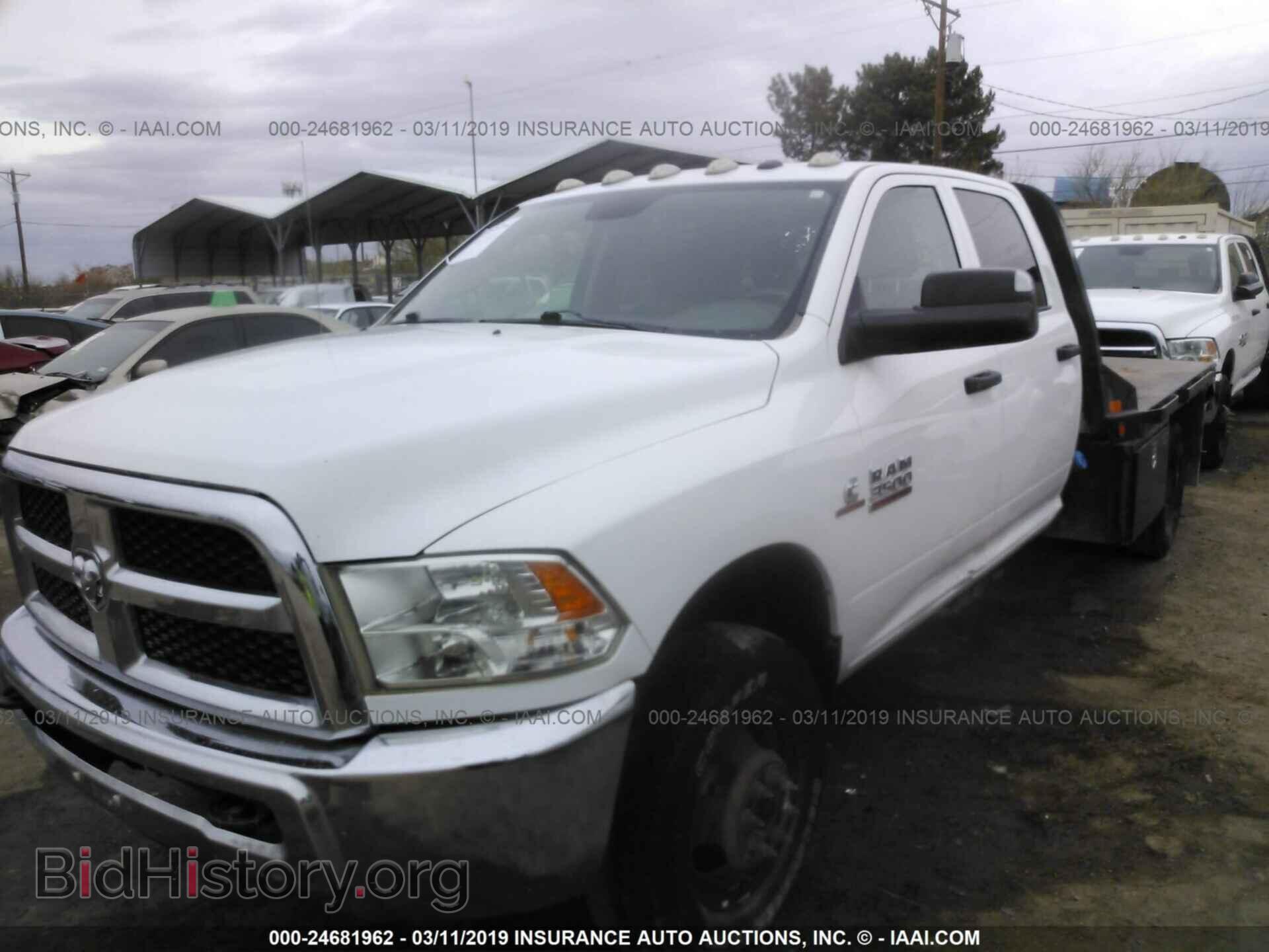2015 RAM 3500 - VIN: 3C7WRTCL4FG672125 - Photo 2