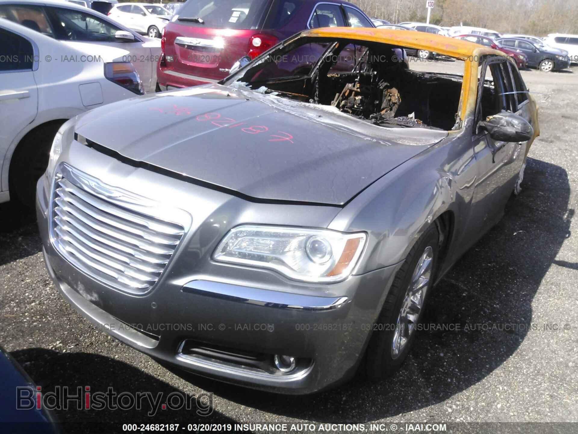 2012 CHRYSLER 300 - VIN: 2C3CCACG7CH168063 - Photo 2