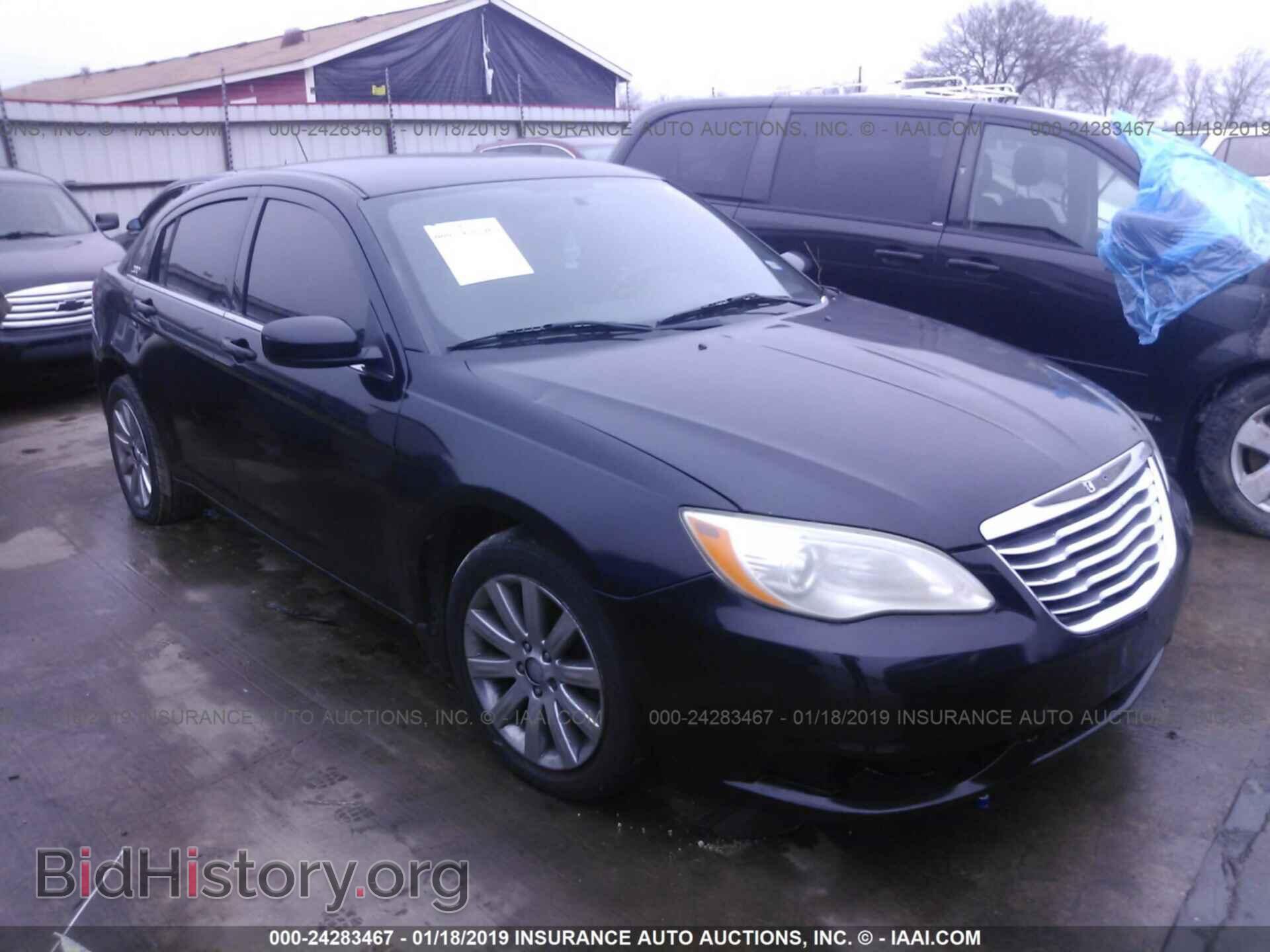 Photo 1C3BC1FB2BN542855 - CHRYSLER 200 2011