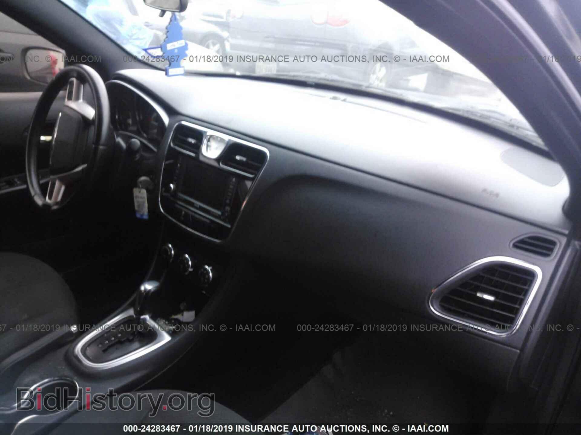 2011 CHRYSLER 200 - VIN: 1C3BC1FB2BN542855 - Photo 5