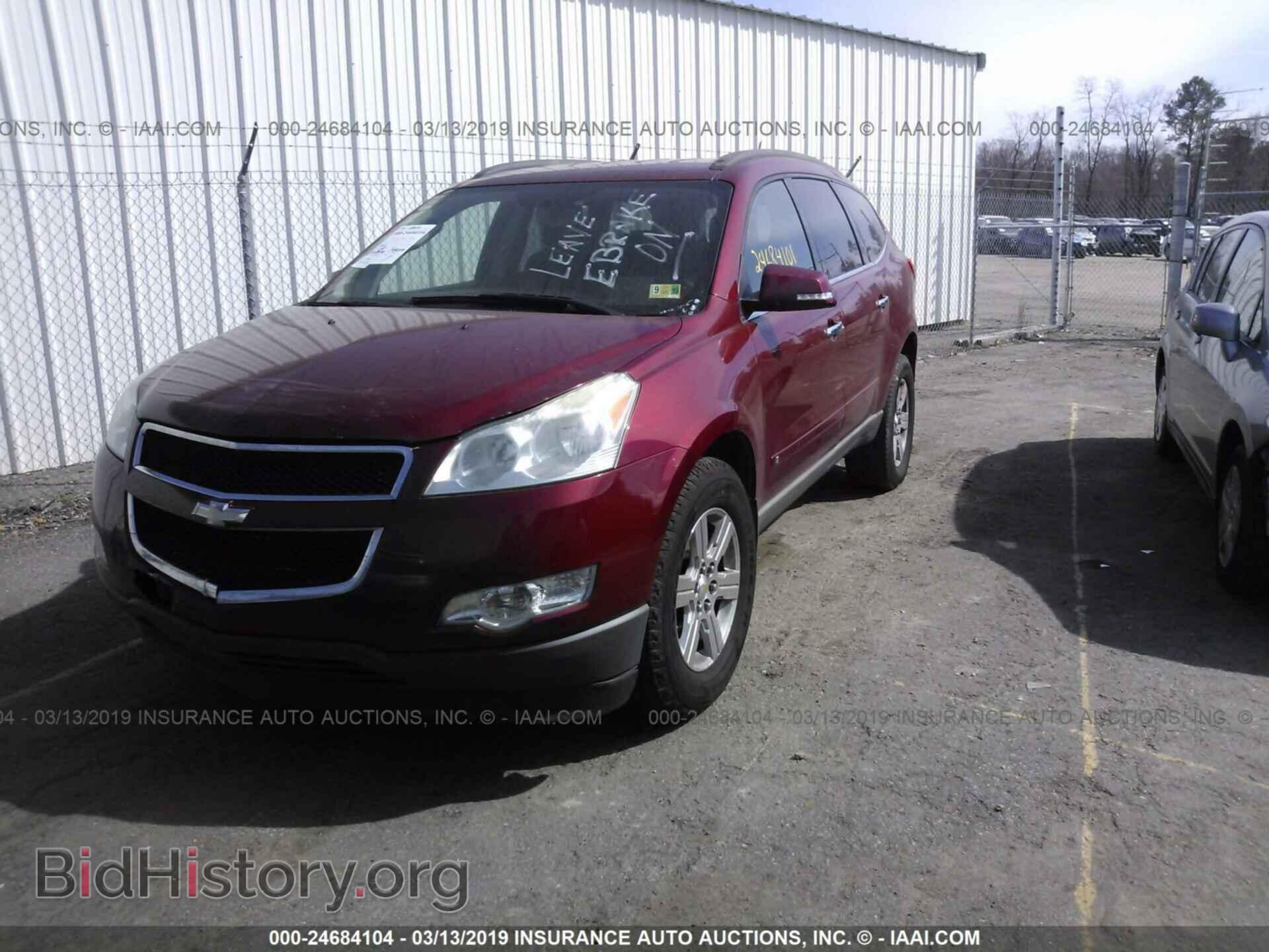 2010 CHEVROLET TRAVERSE - VIN: 1GNLRFED4AS103856 - Фото 2