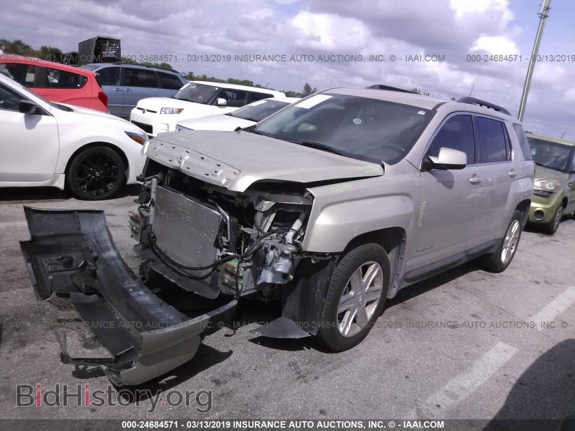 2011 GMC TERRAIN - VIN: 2CTFLUE57B6411343 - Photo 2