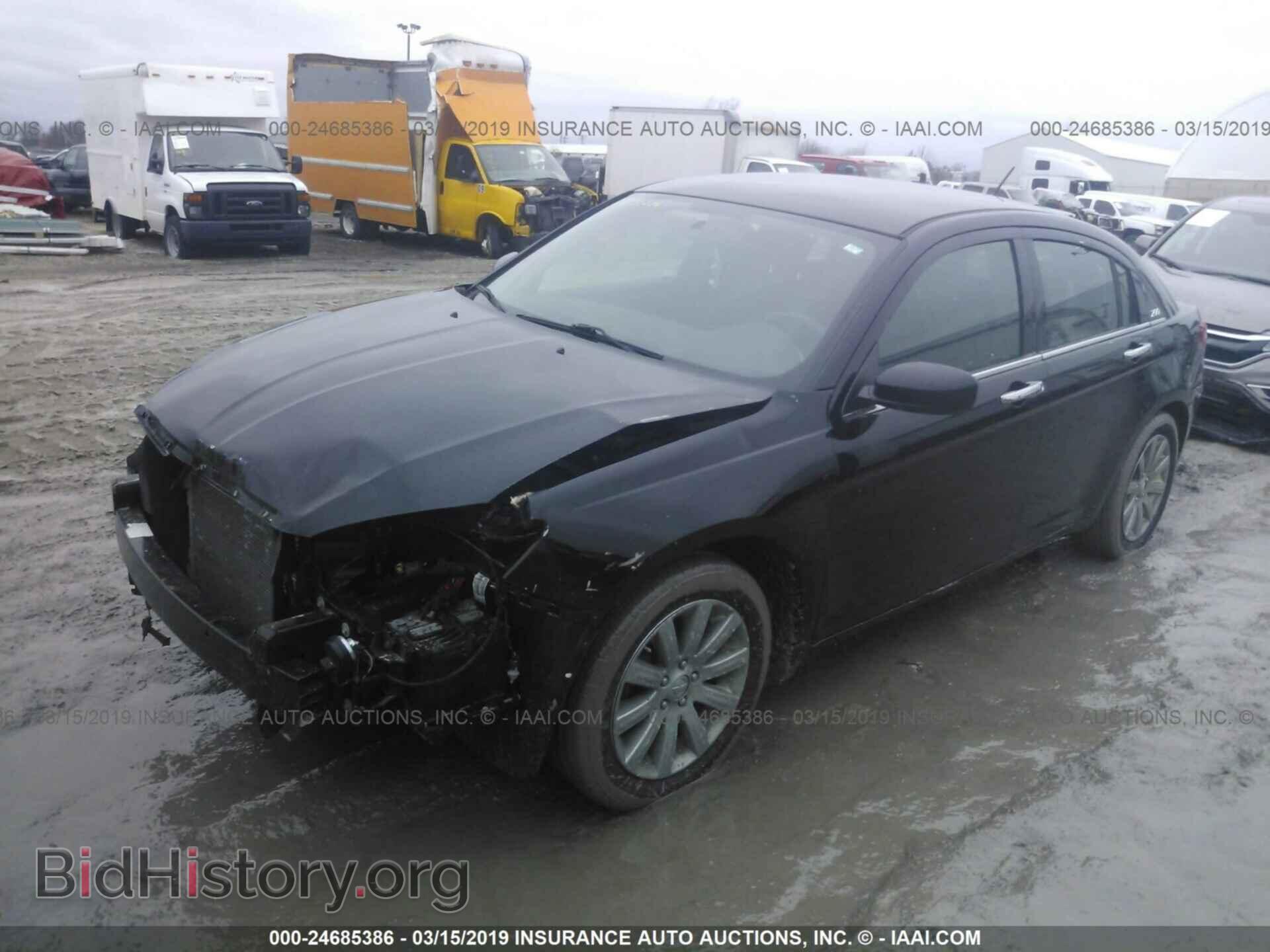 2013 CHRYSLER 200 - VIN: 1C3CCBBB9DN762481 - Фото 2
