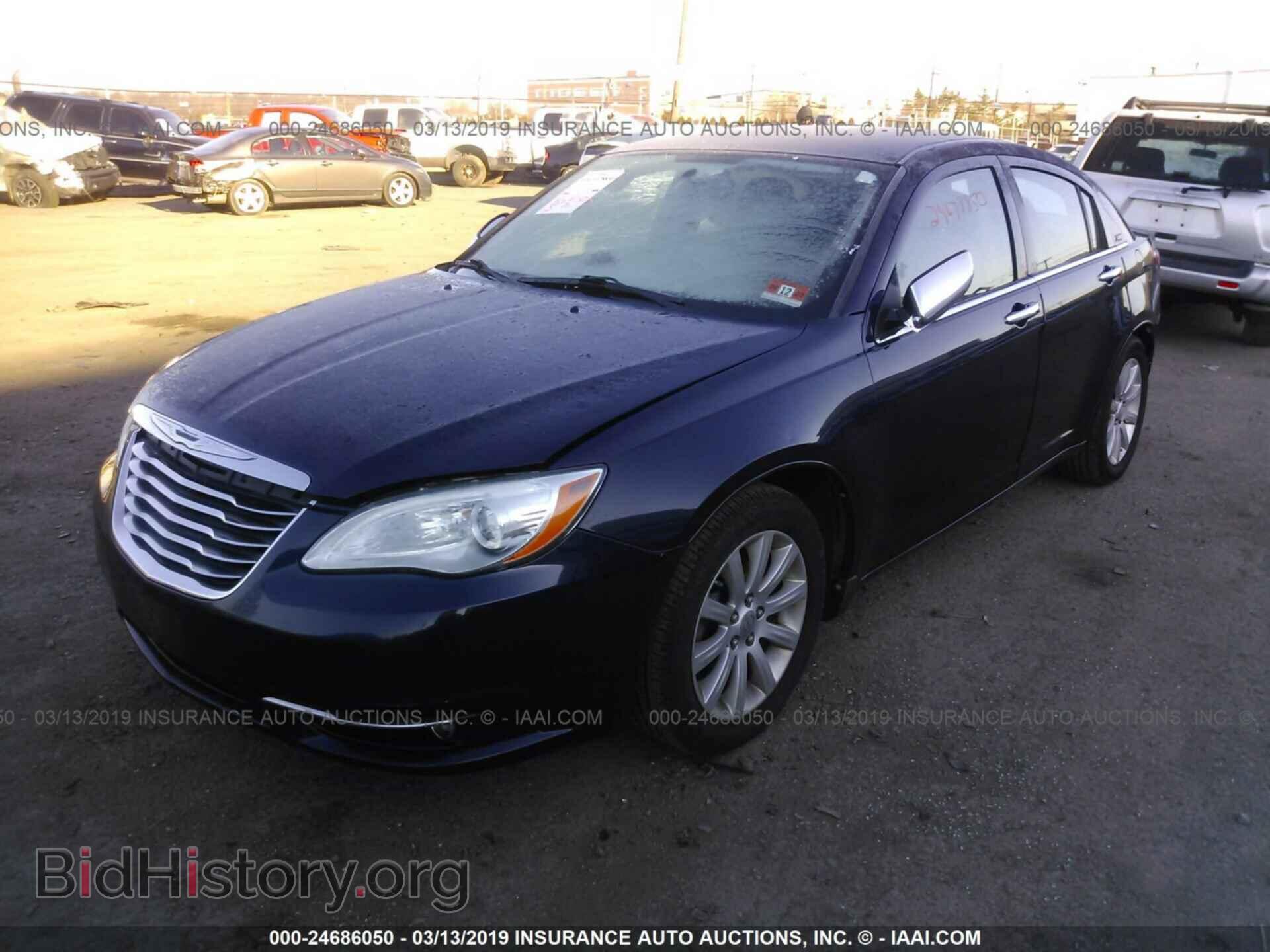 2013 CHRYSLER 200 - VIN: 1C3CCBCG2DN674852 - Photo 2