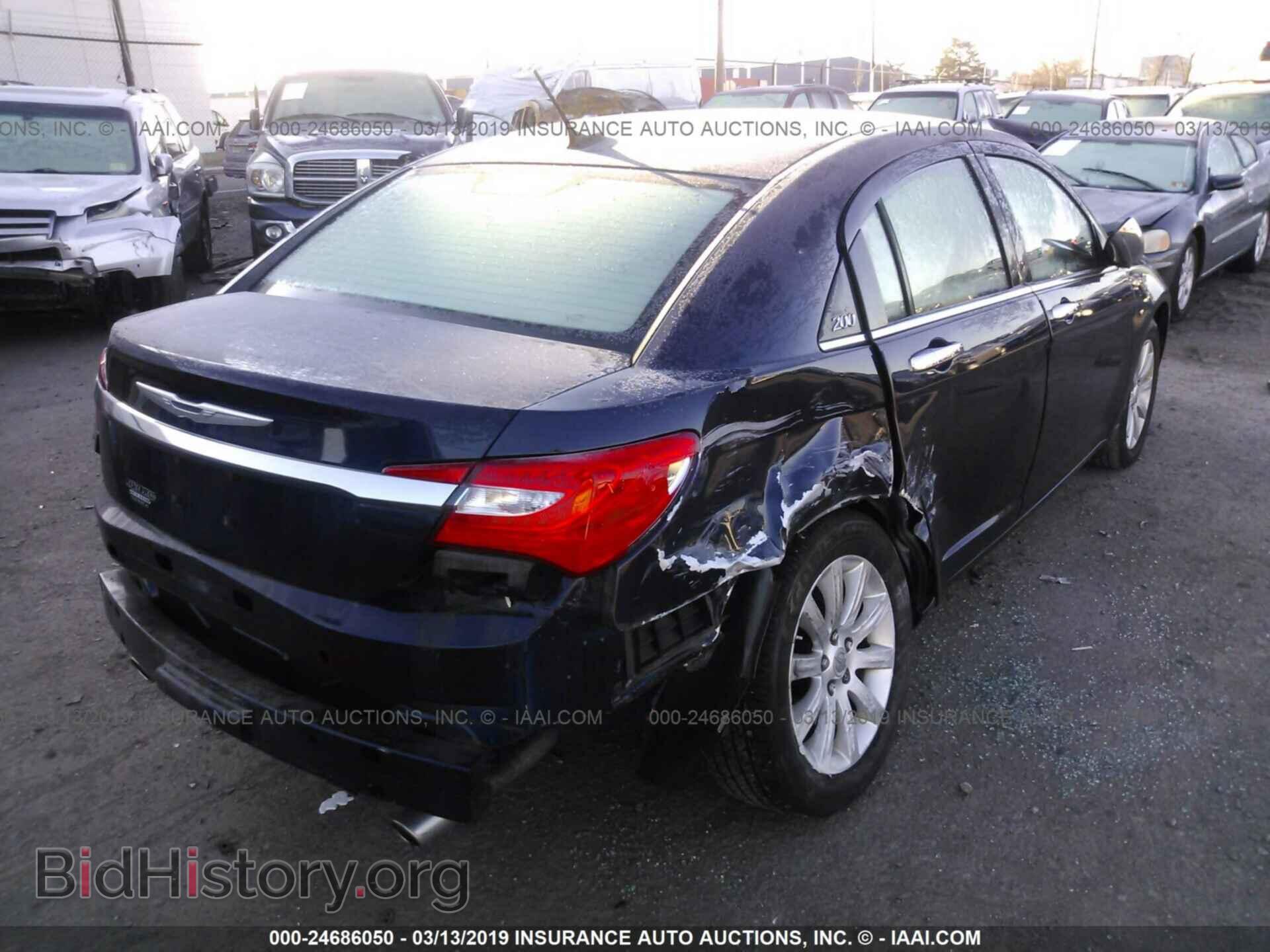 2013 CHRYSLER 200 - VIN: 1C3CCBCG2DN674852 - Photo 4