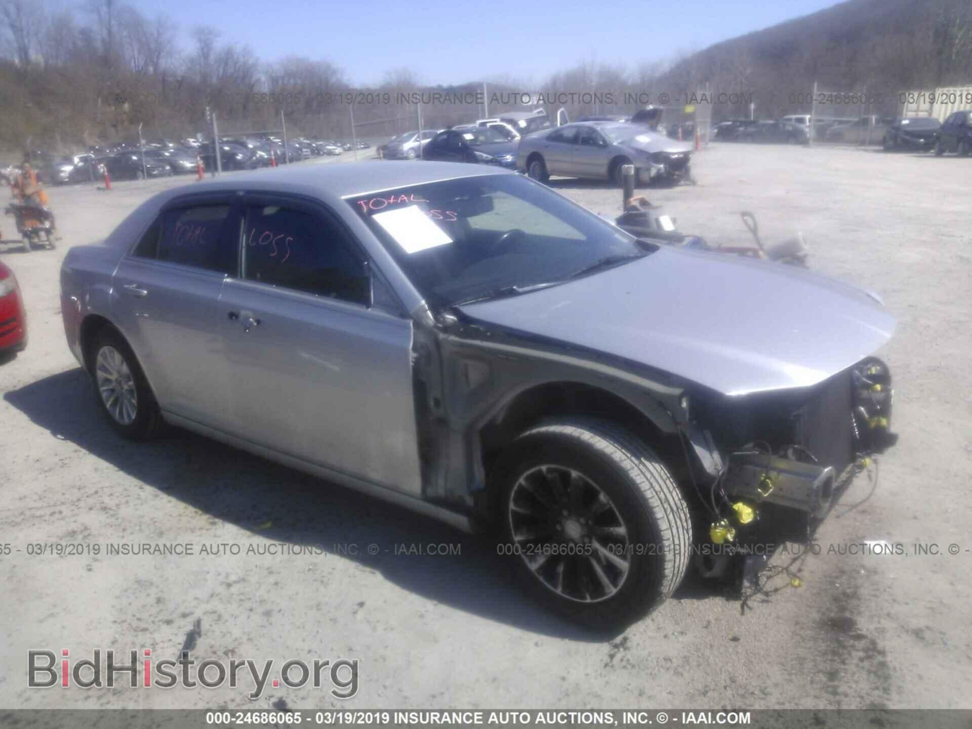 Фотография 2C3CCAAG1CH108430 - CHRYSLER 300 2012
