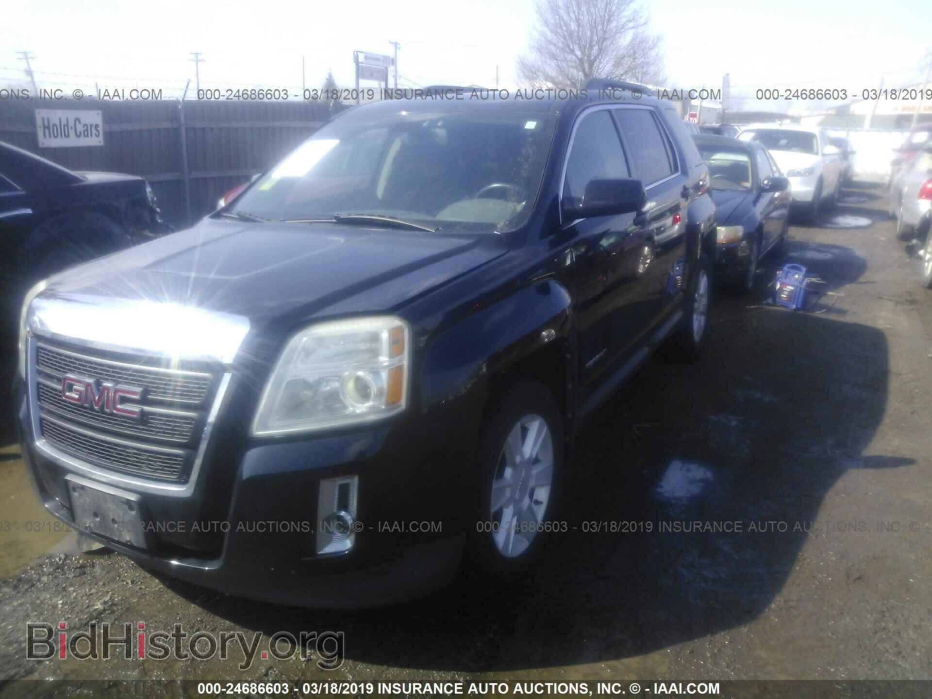 2011 GMC TERRAIN - VIN: 2CTALSEC4B6412799 - Photo 2