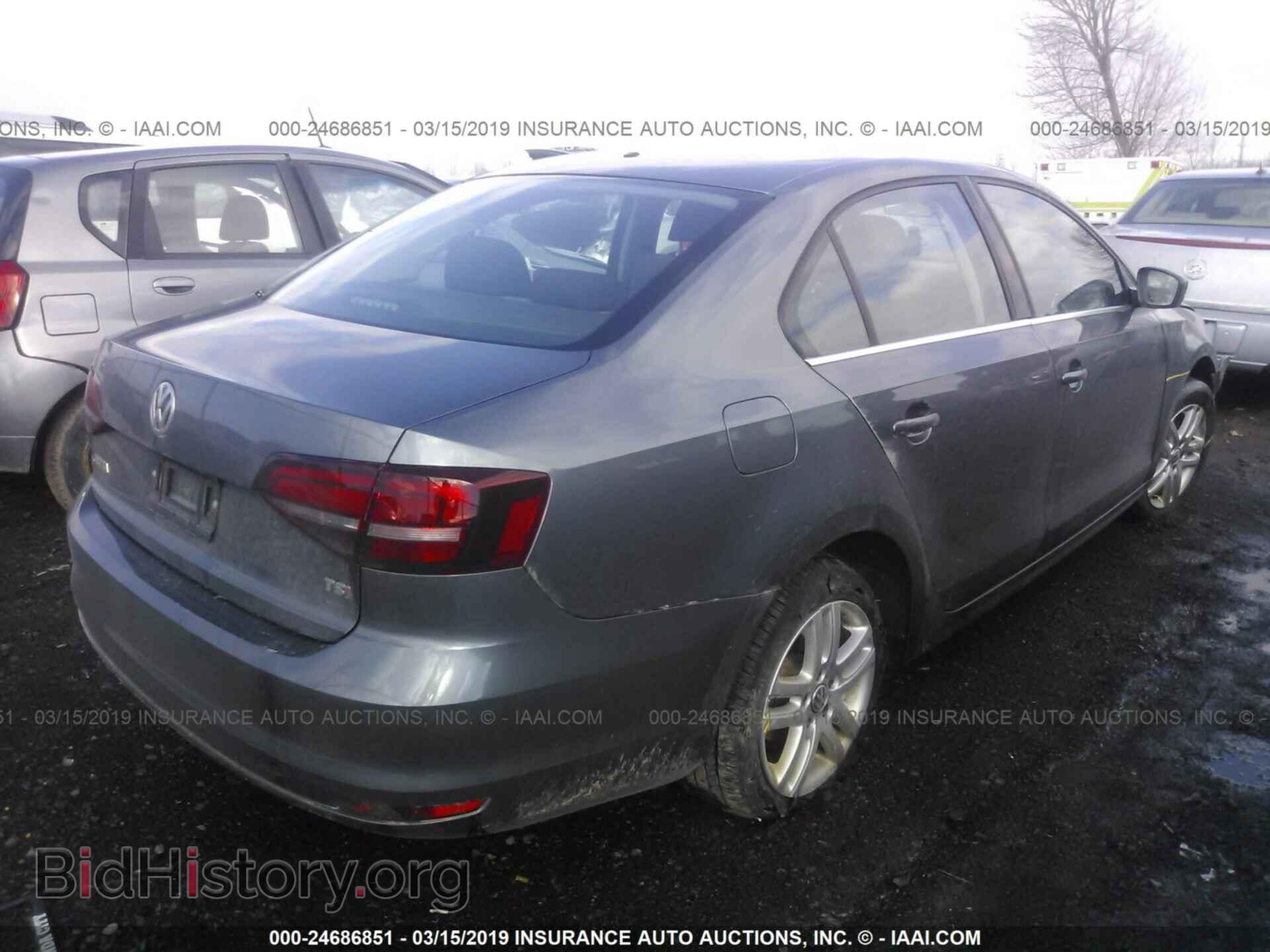 2017 VOLKSWAGEN JETTA - VIN: 3VW2B7AJ1HM206047 - Фото 4