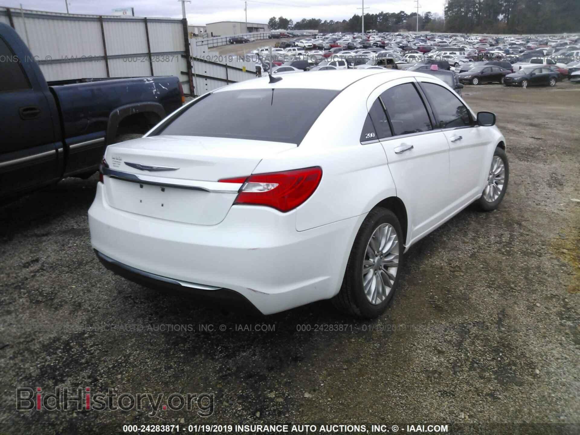 2011 CHRYSLER 200 - VIN: 1C3BC2FB6BN581289 - Photo 4