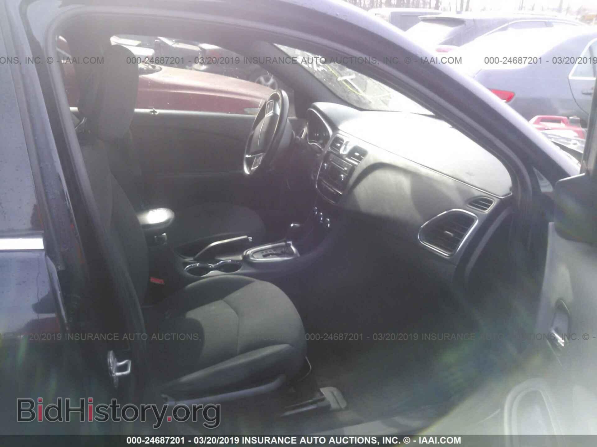 2011 CHRYSLER 200 - VIN: 1C3BC1FB9BN590112 - Фото 5