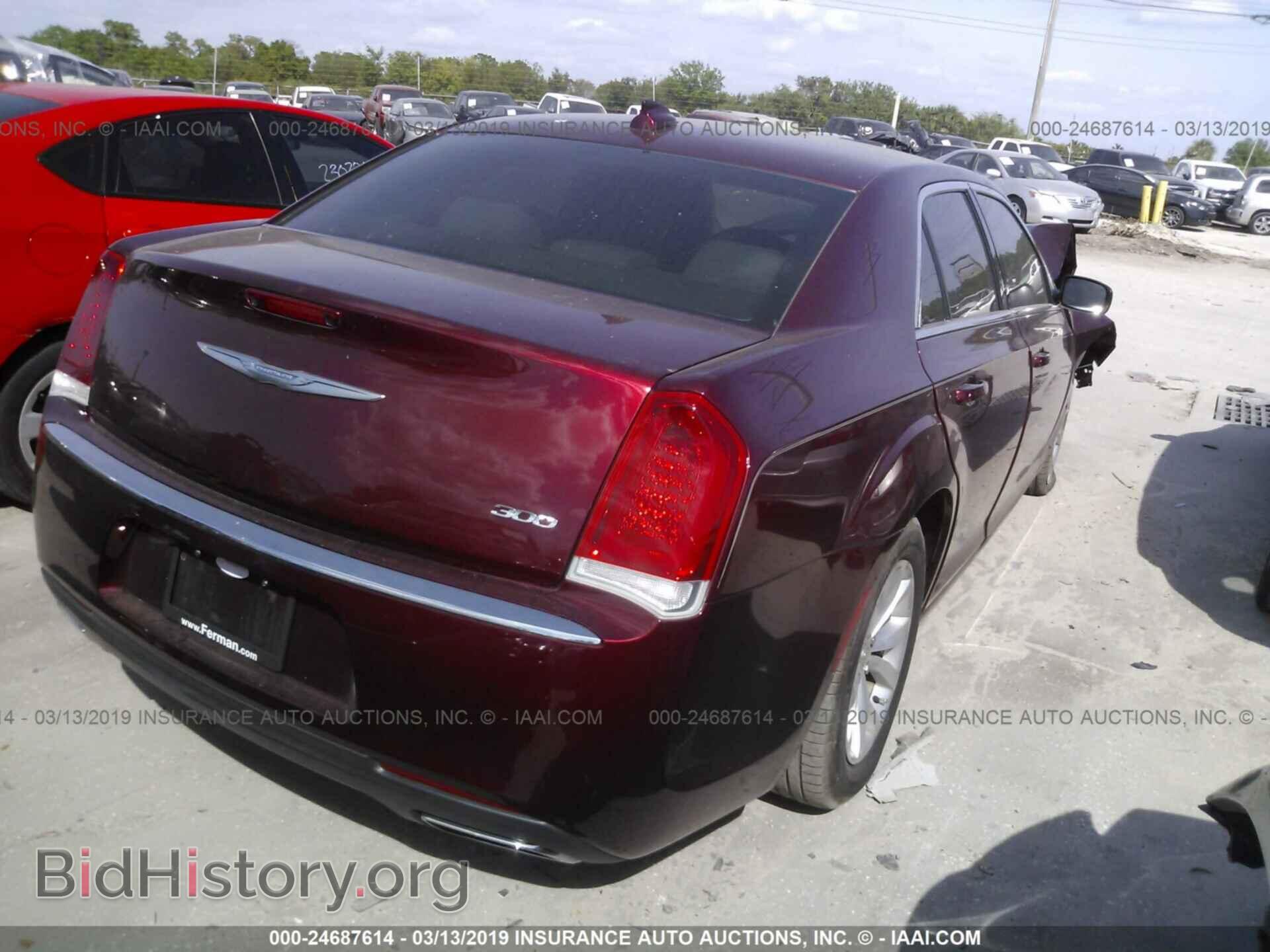 2016 CHRYSLER 300 - VIN: 2C3CCAAGXGH208242 - Фото 4