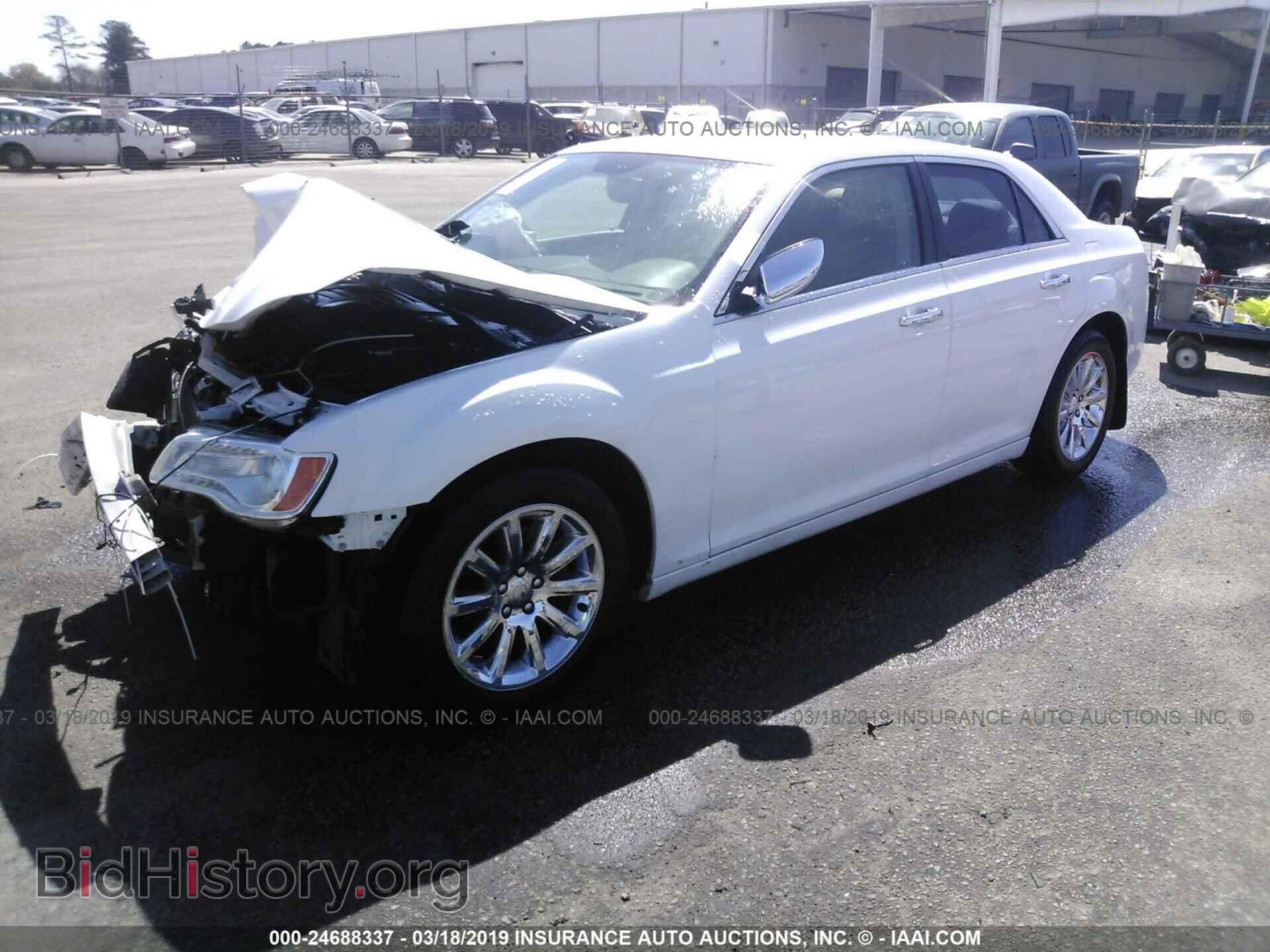 2014 CHRYSLER 300C - VIN: 2C3CCAEG5EH263172 - Фото 2