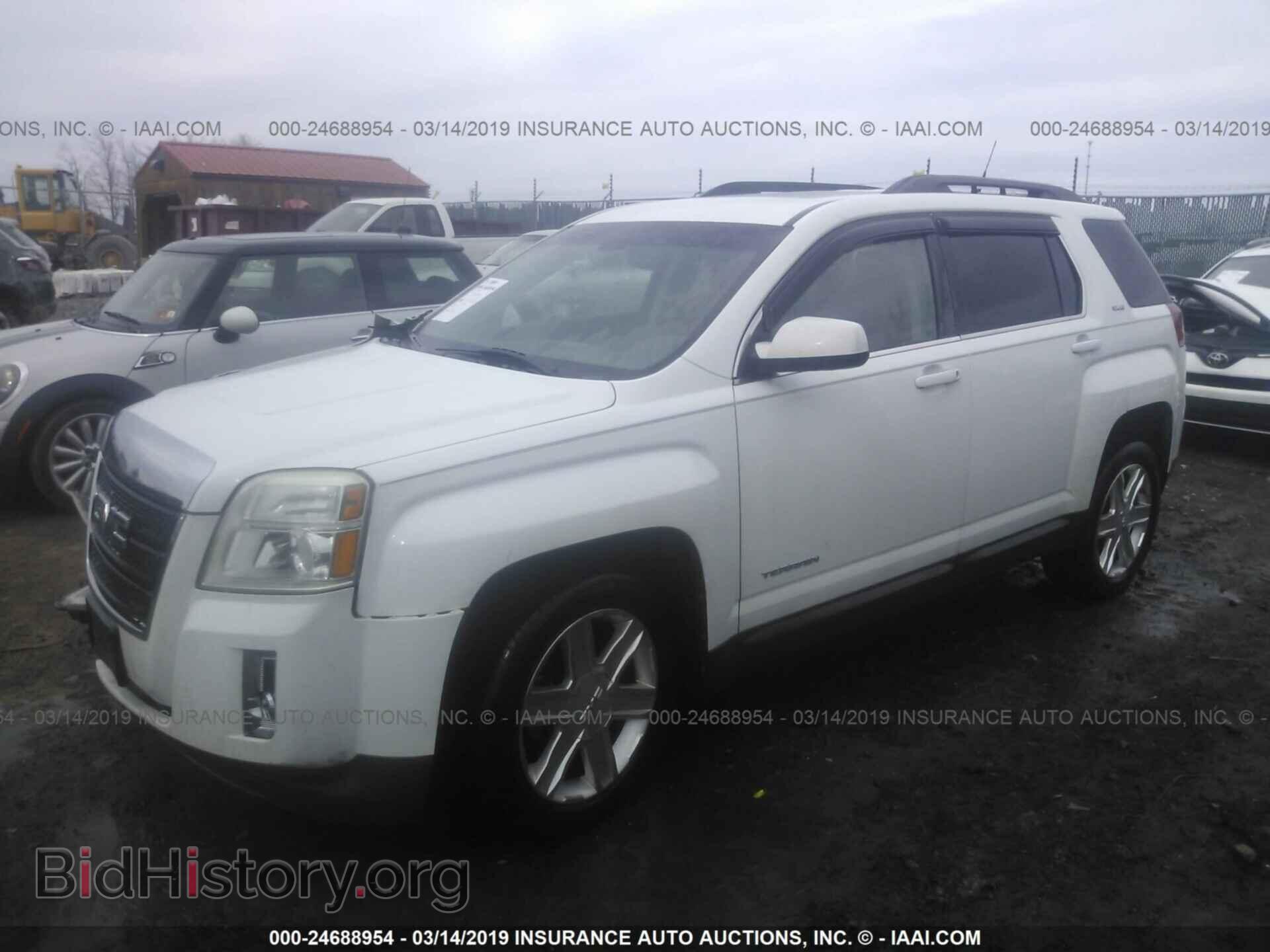 2011 GMC TERRAIN - VIN: 2CTFLTE51B6377376 - Фото 2