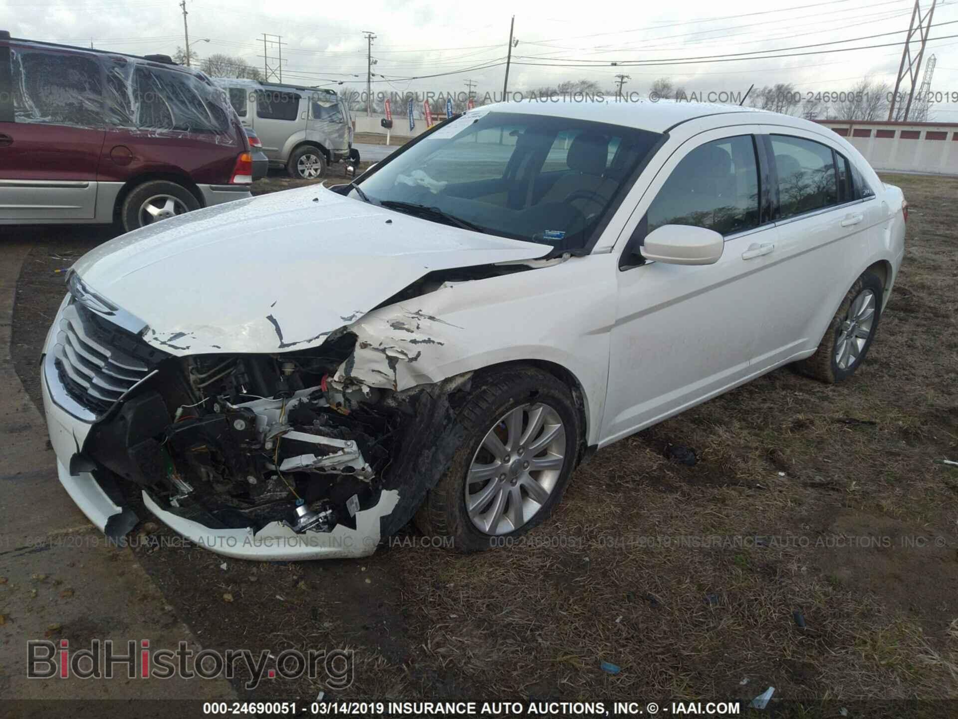 2013 CHRYSLER 200 - VIN: 1C3CCBBB1DN515715 - Photo 2