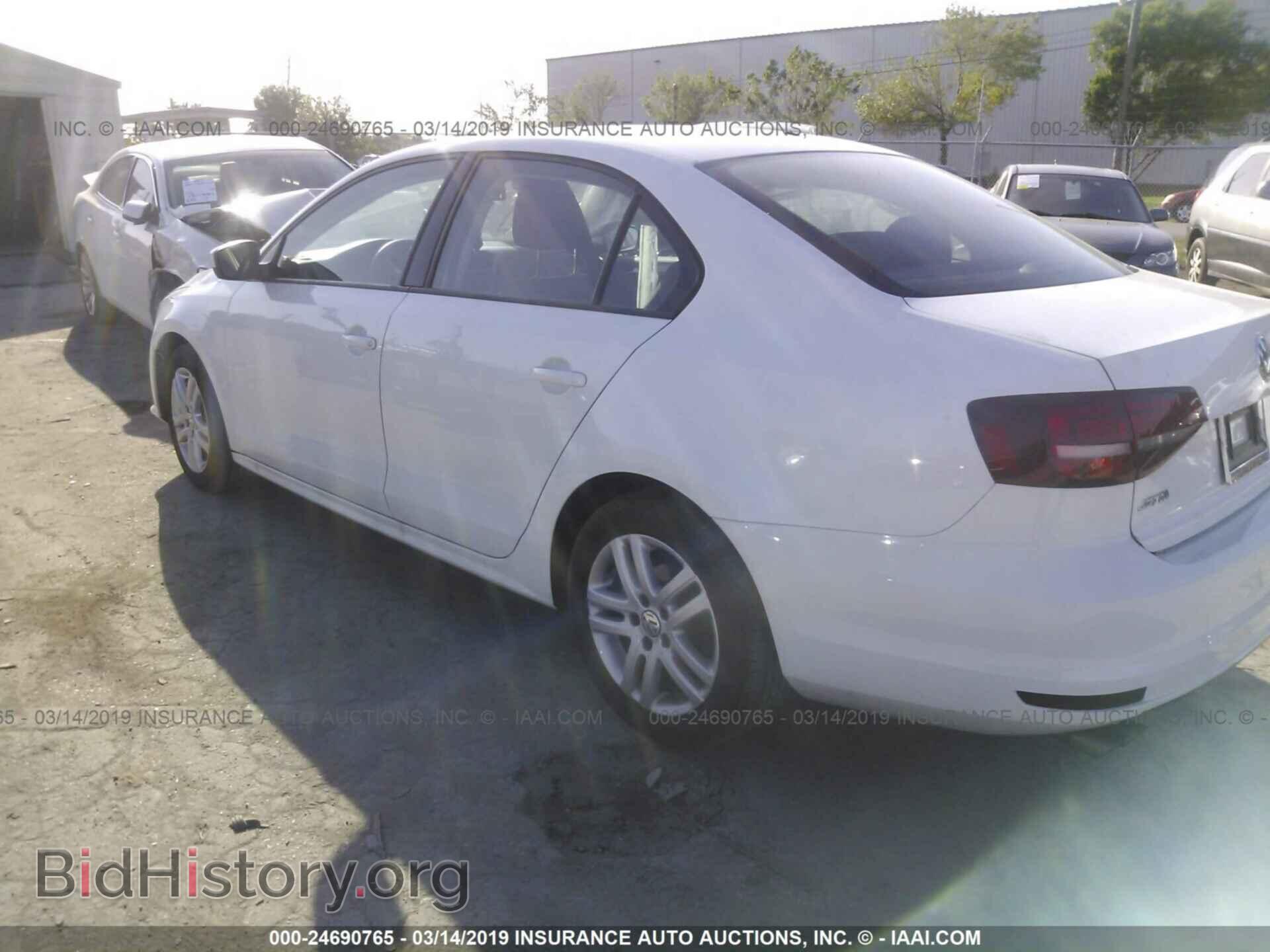 2018 VOLKSWAGEN JETTA - VIN: 3VW2B7AJ4JM217436 - Фото 3