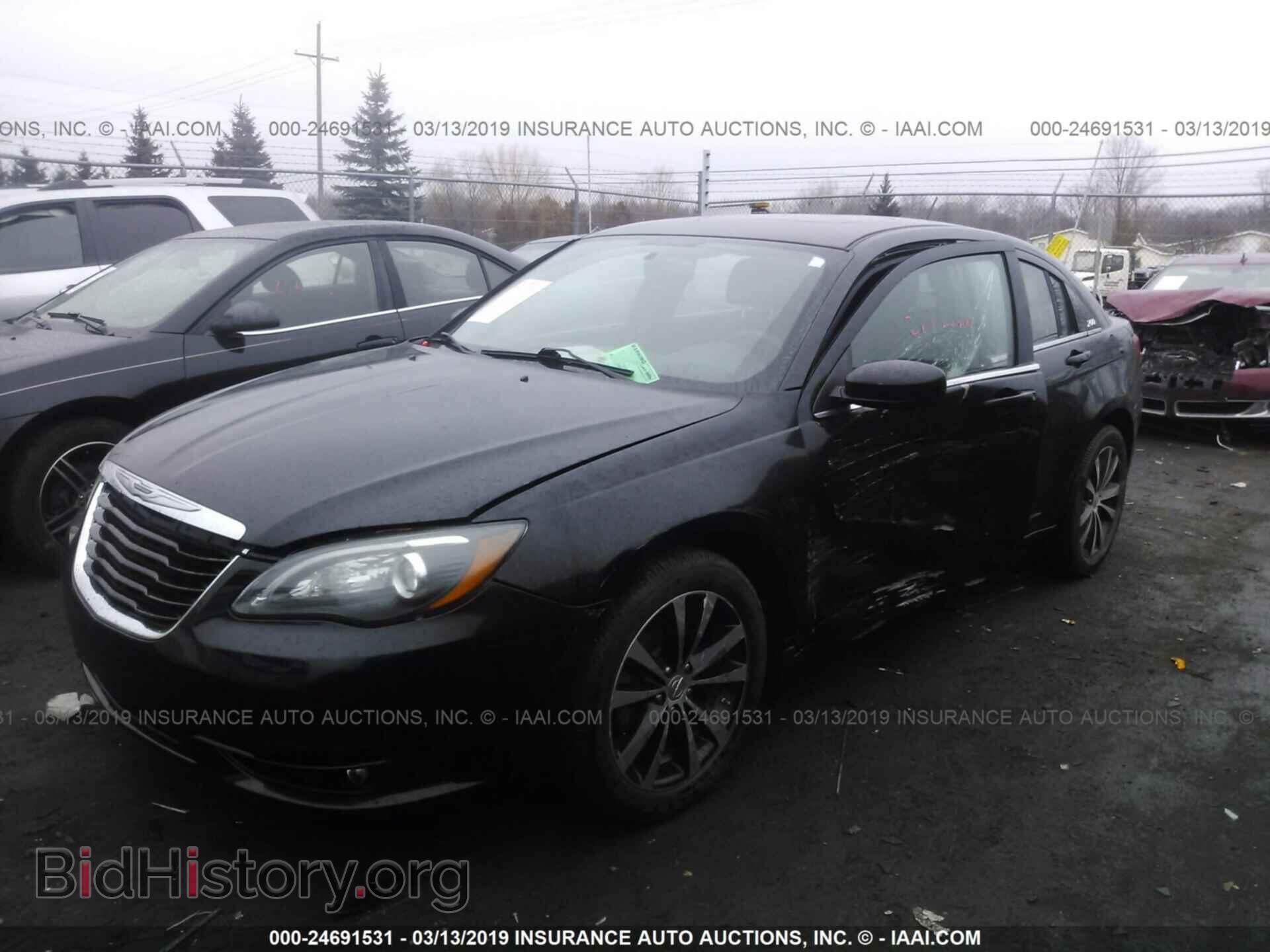 2013 CHRYSLER 200 - VIN: 1C3CCBBB4DN570563 - Photo 2