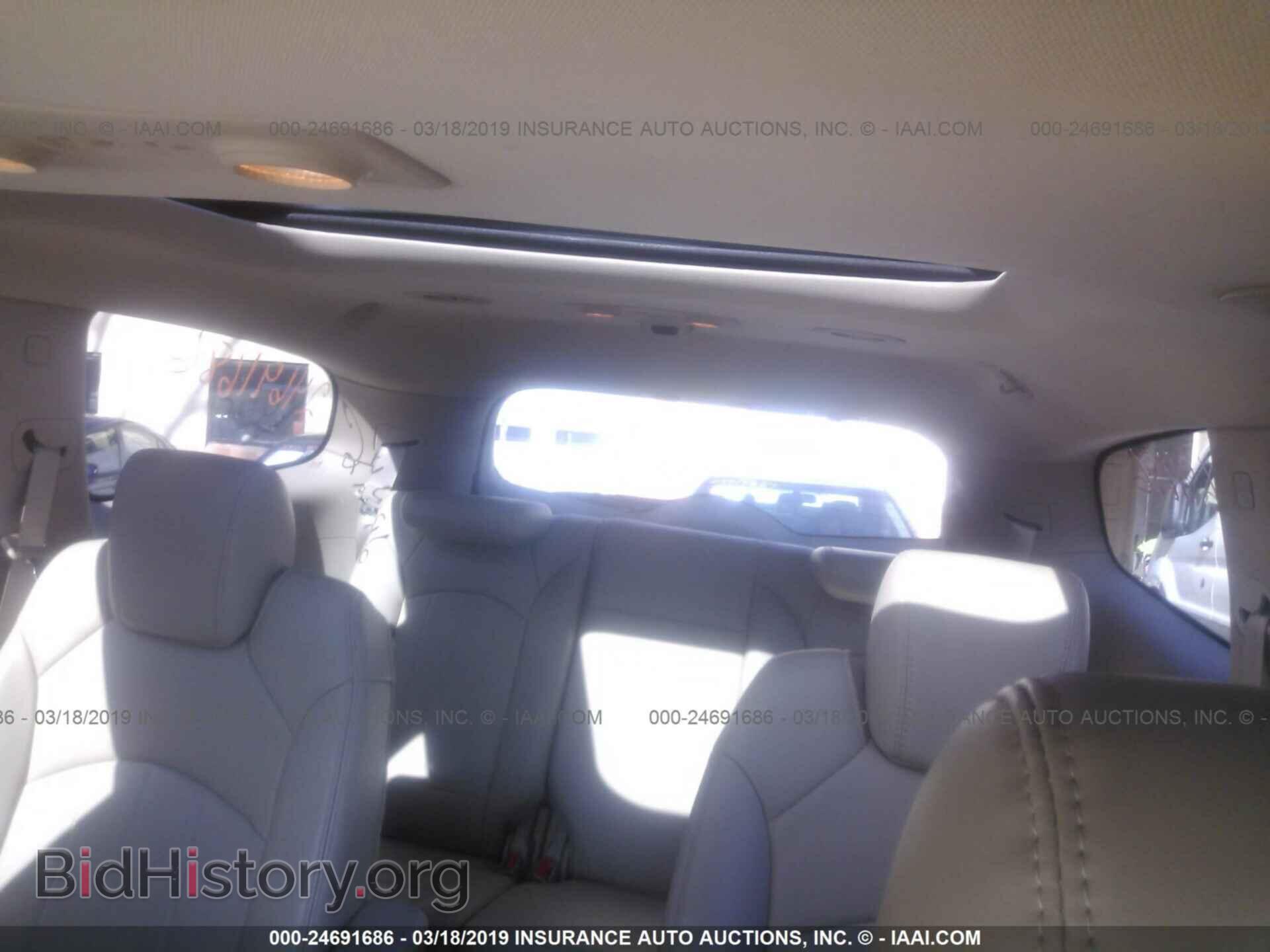 2008 BUICK ENCLAVE - VIN: 5GAEV23768J226997 - Фото 8