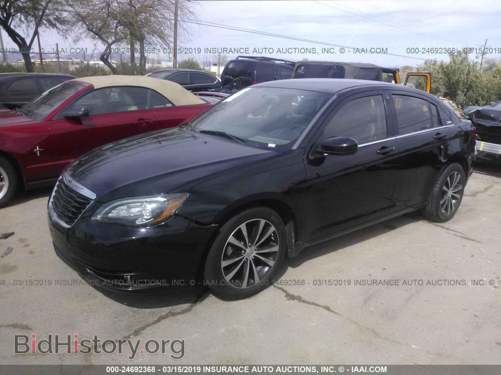 2012 CHRYSLER 200 - VIN: 1C3CCBHG8CN162276 - Фото 2