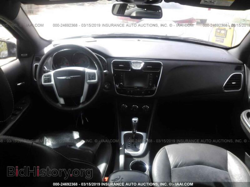 2012 Chrysler 200 (VIN 1C3CCBHG8CN162276) — photo 5 of 10