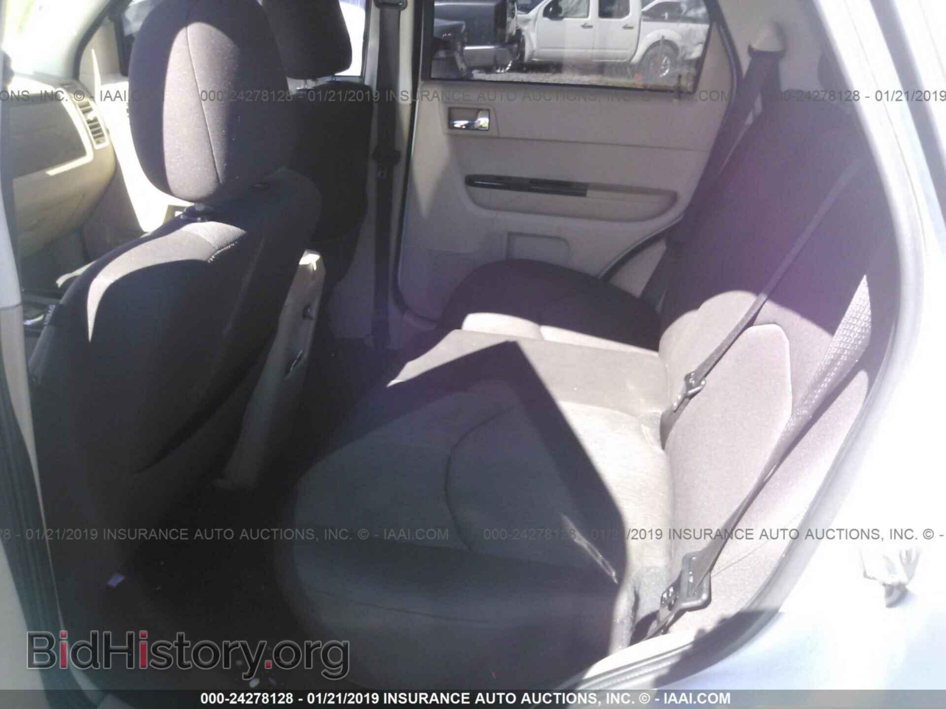 2008 MAZDA TRIBUTE - VIN: 4F2CZ02Z28KM13245 - Фото 8