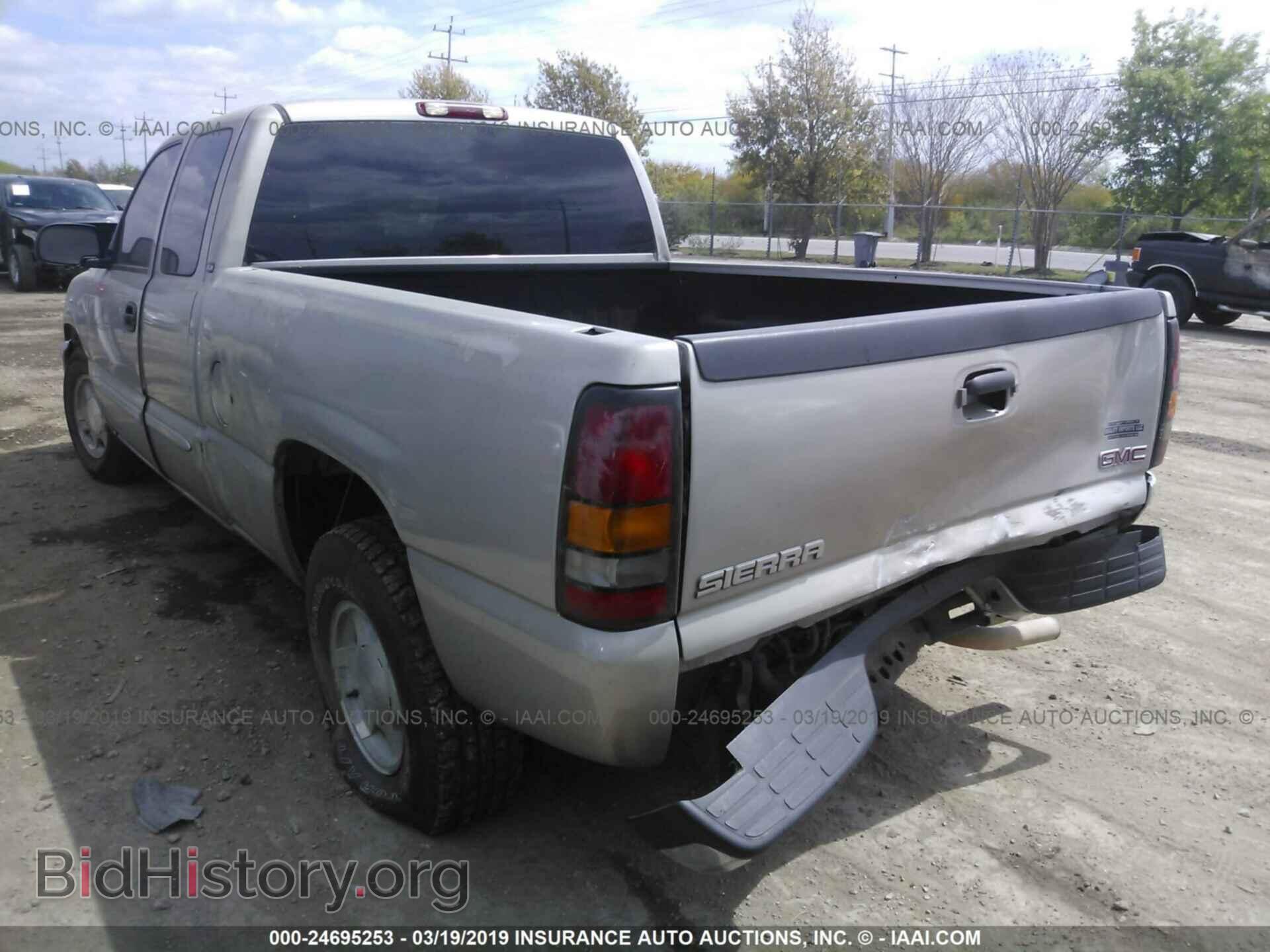 2004 GMC NEW SIERRA - VIN: 1GTEC19V64E403135 - Фото 3