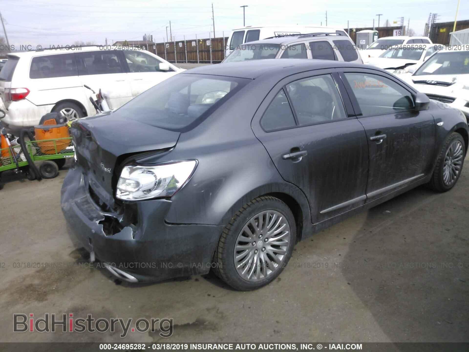 2010 SUZUKI KIZASHI - VIN: JS2RF9A59A6100302 - Photo 4