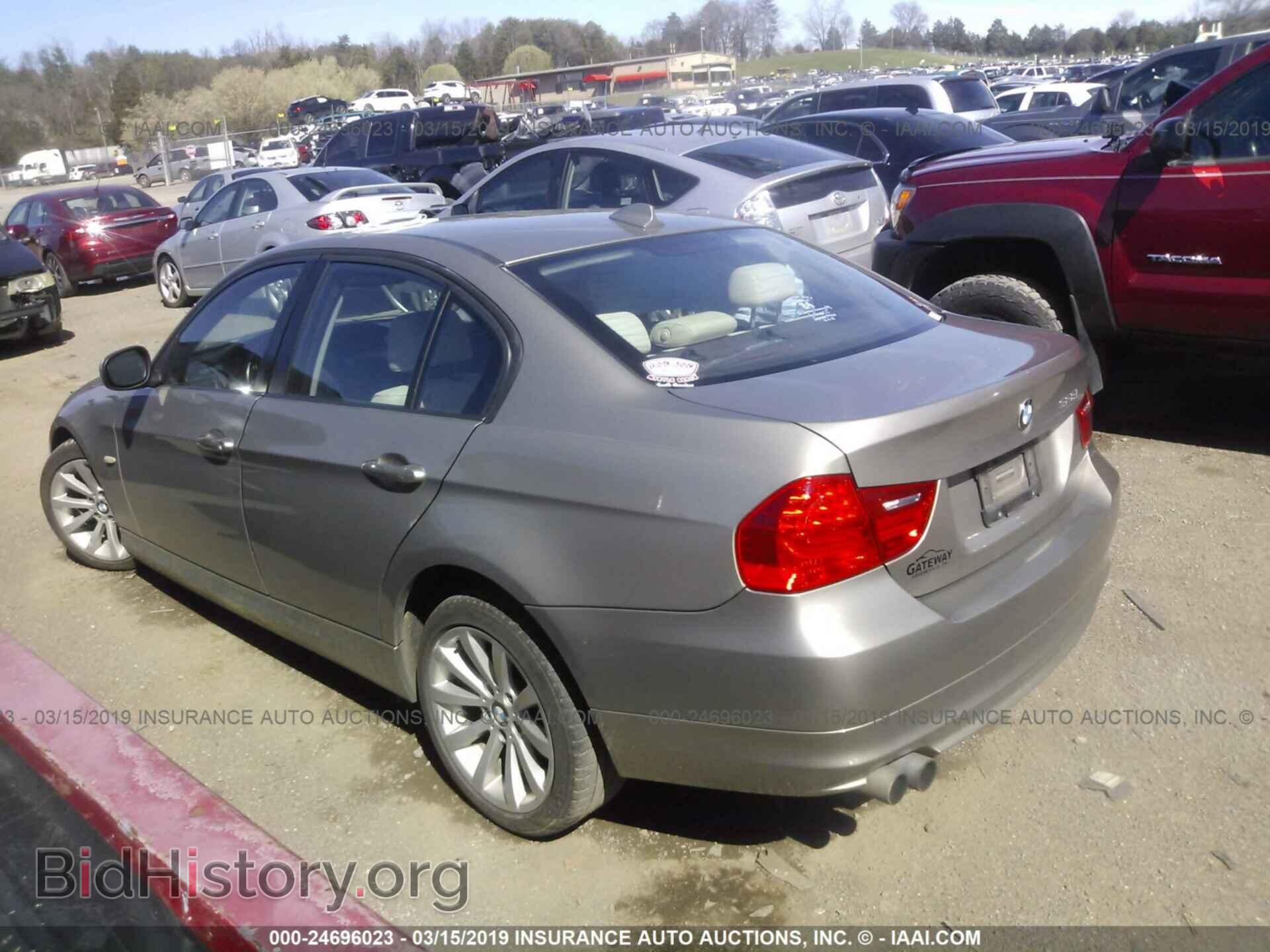 2011 BMW 328 - VIN: WBAPH7G50BNN06898 - Фото 3