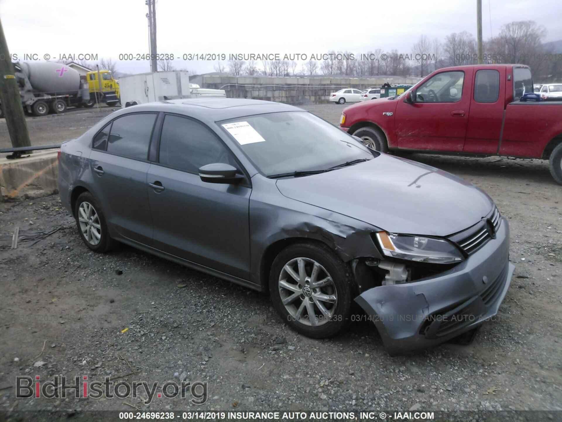 Фотография 3VWDP7AJ2CM389316 - VOLKSWAGEN JETTA 2012
