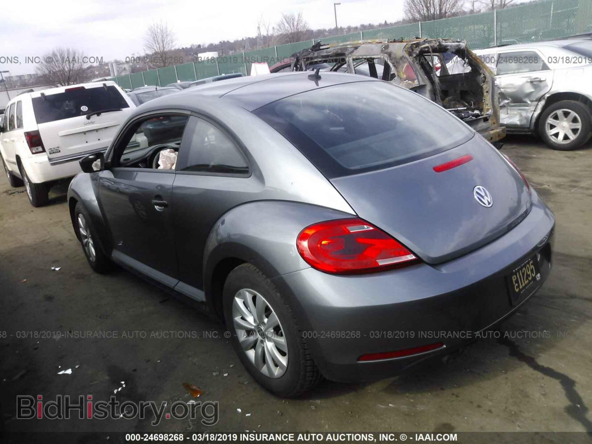 2014 VOLKSWAGEN BEETLE - VIN: 3VWFP7AT8EM626808 - Фото 3