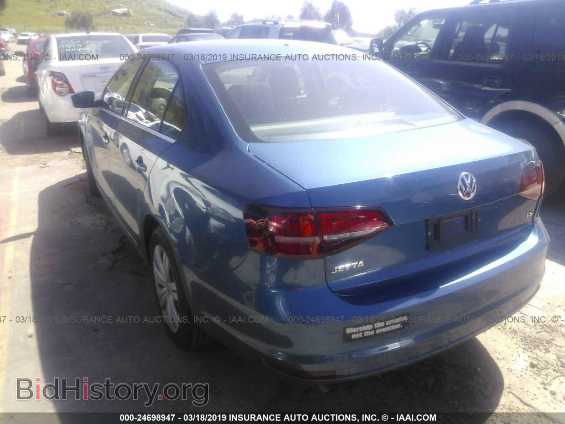 2017 Volkswagen Jetta - VIN: 3VW2B7AJ0HM386914 - Фото 3
