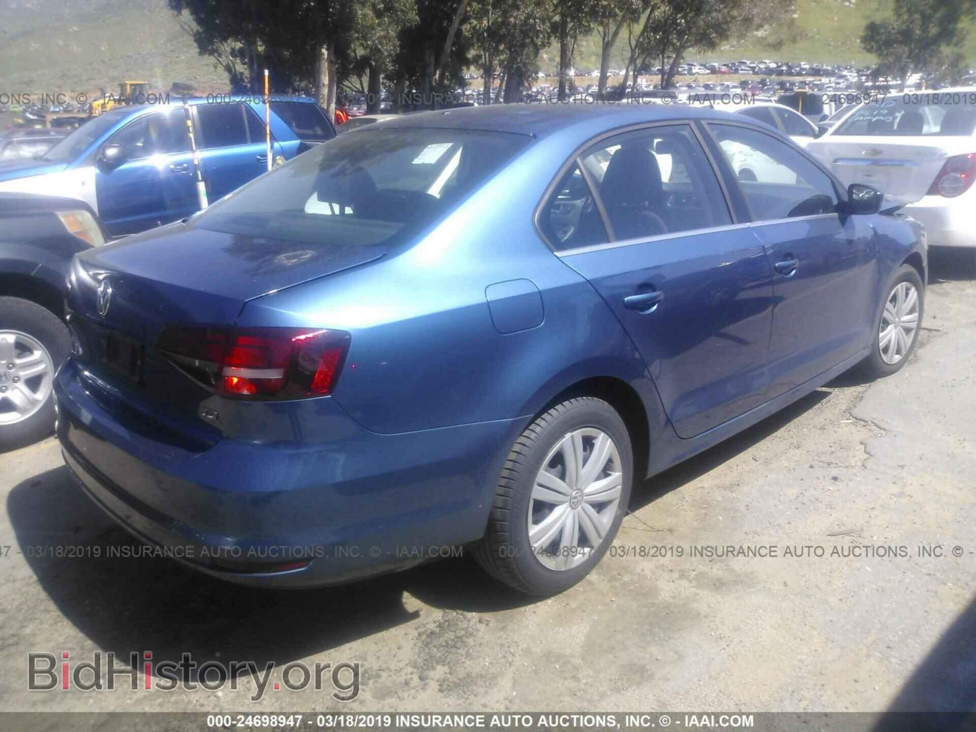 2017 Volkswagen Jetta - VIN: 3VW2B7AJ0HM386914 - Фото 4