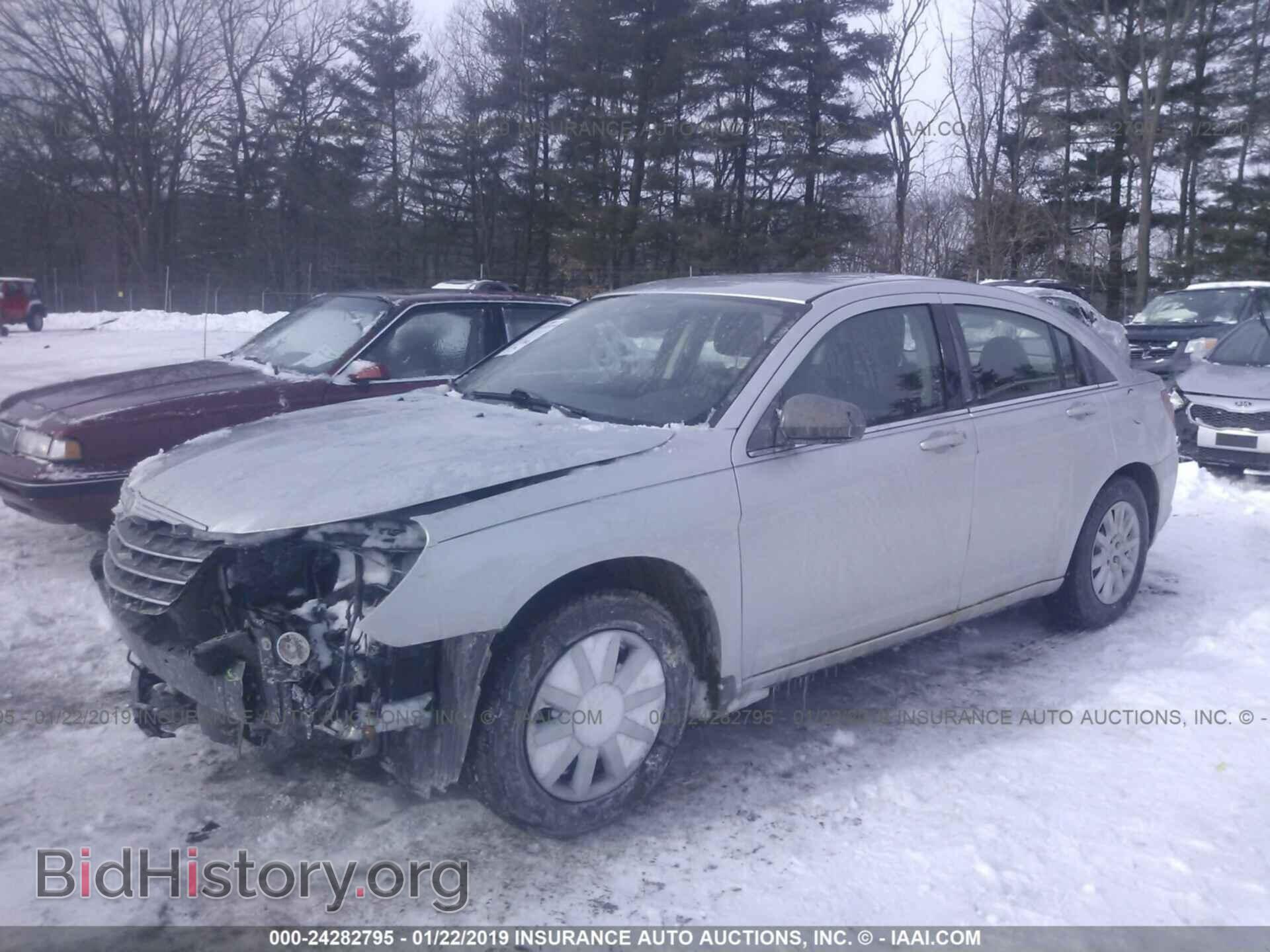 2010 CHRYSLER SEBRING - VIN: 1C3CC4FB1AN142340 - Фото 2