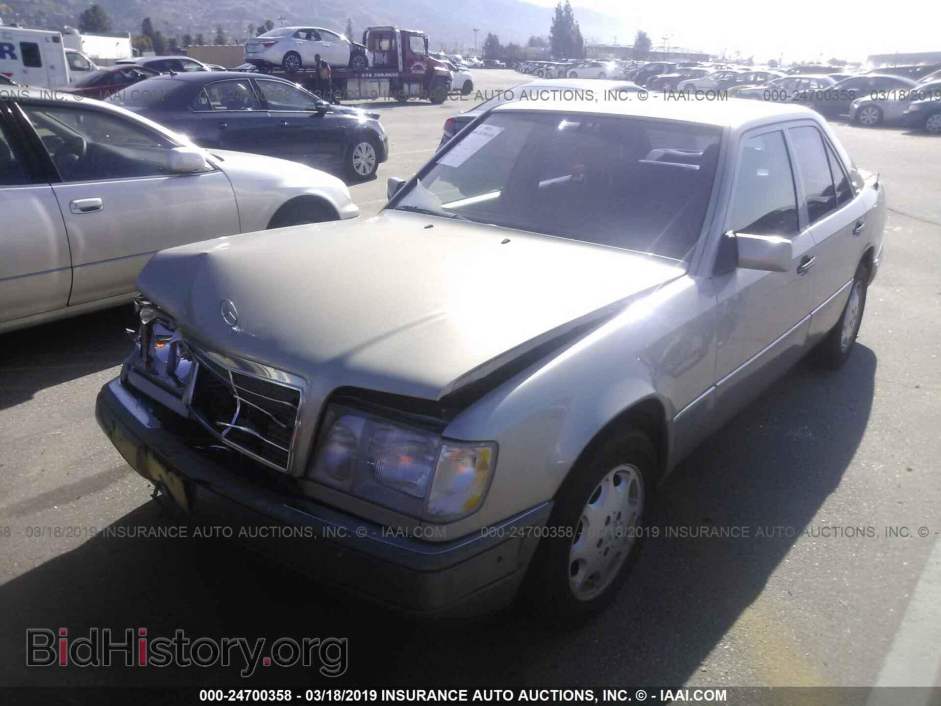 1994 MERCEDES-BENZ E - VIN: WDBEA32E3RC043657 - Фото 2