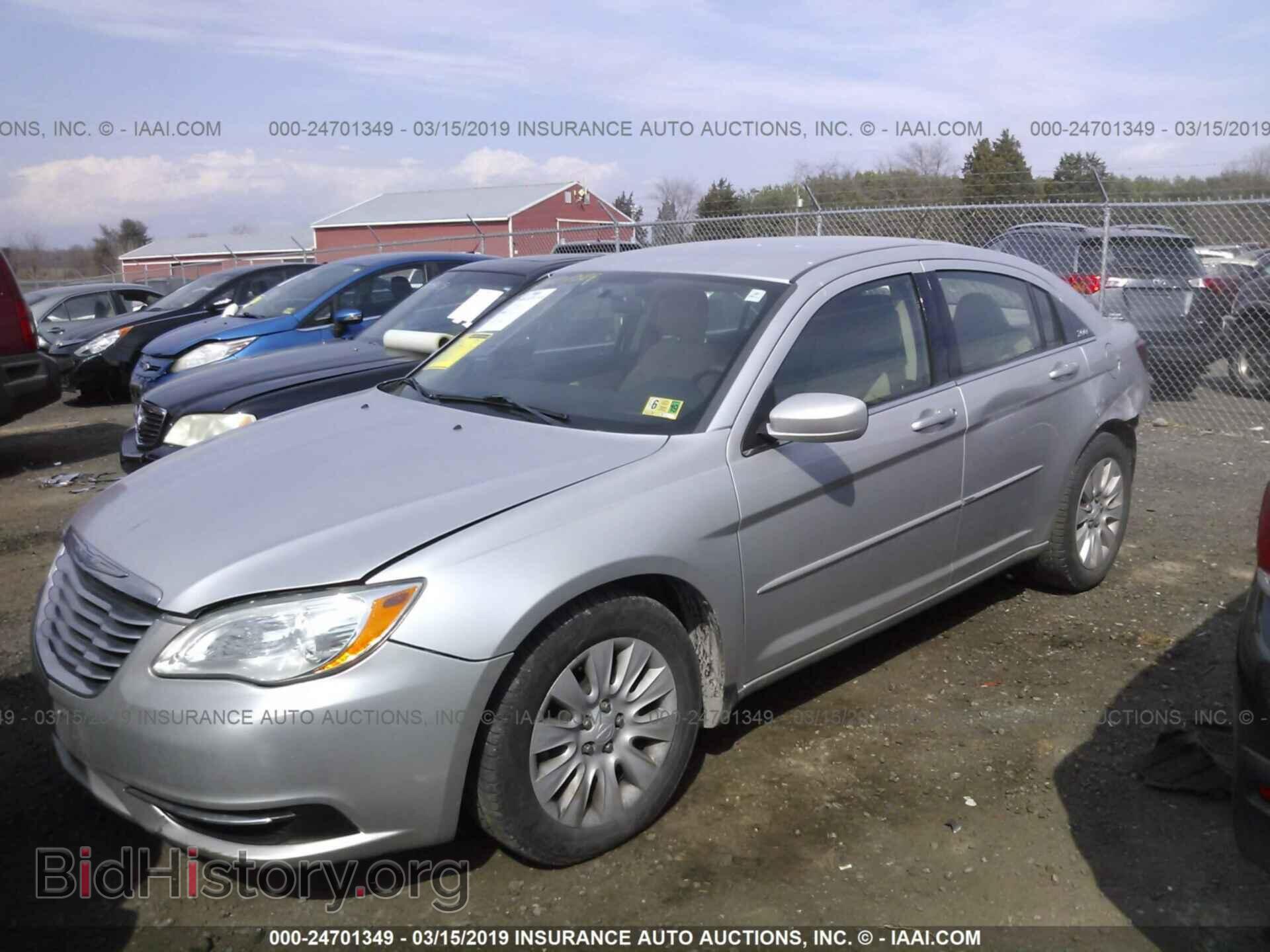 2012 CHRYSLER 200 - VIN: 1C3CCBAB0CN225711 - Фото 2