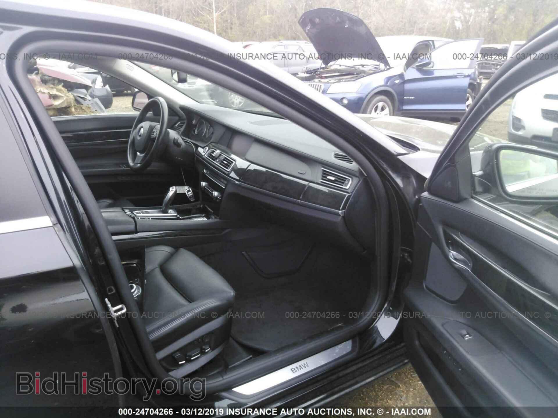2012 BMW 750 - VIN: WBAKB8C59CC962550 - Фото 5