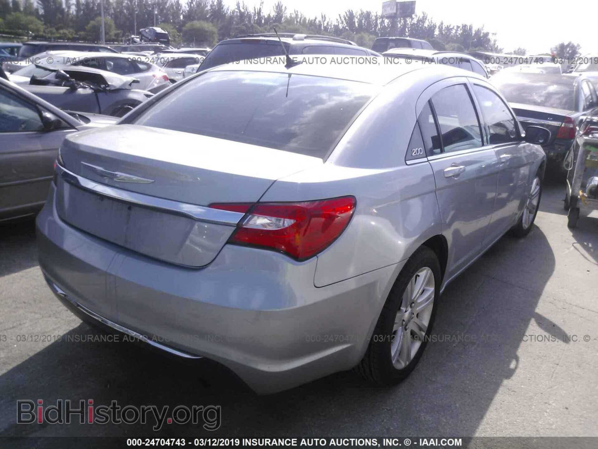 2013 CHRYSLER 200 - VIN: 1C3CCBAB6DN761595 - Фото 4