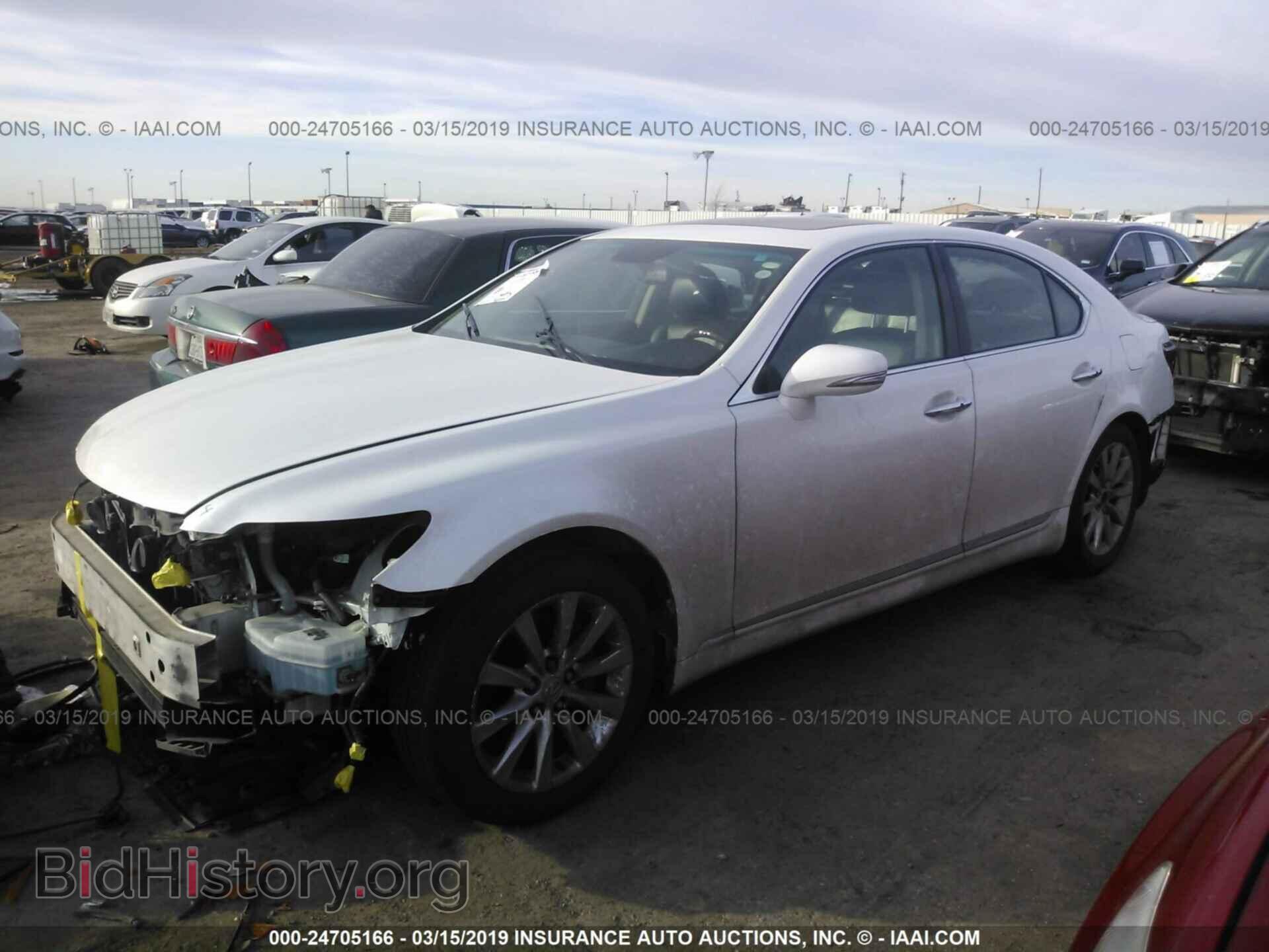 2010 LEXUS LS - VIN: JTHBL5EF6A5095659 - Photo 2