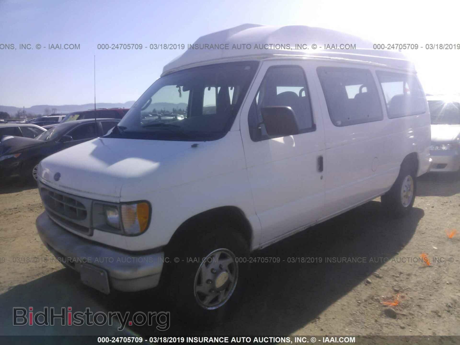 2002 Ford Econoline - VIN: 1FTNE24232HA90859 - Photo 2