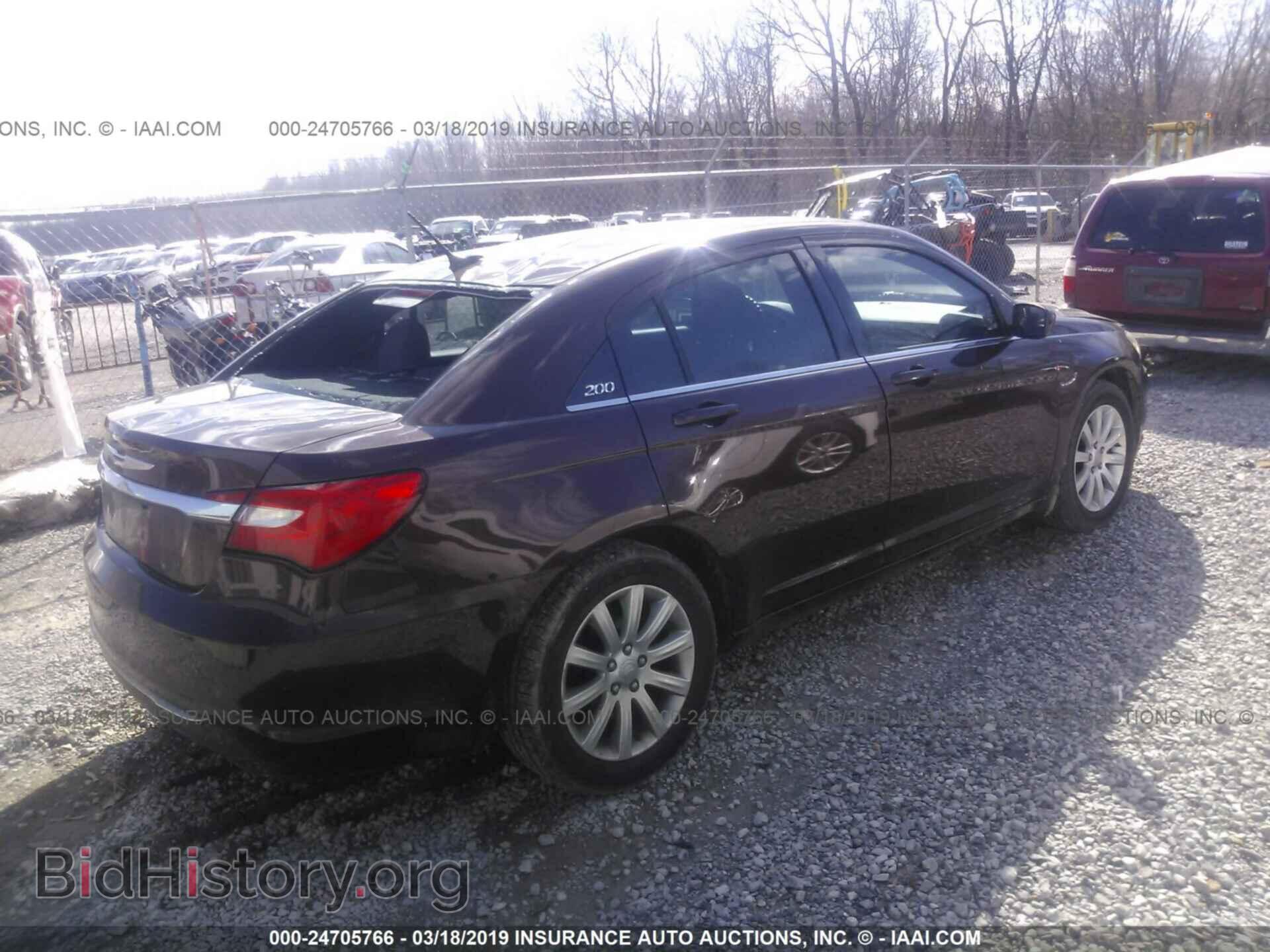2013 CHRYSLER 200 - VIN: 1C3CCBBG7DN559875 - Photo 4