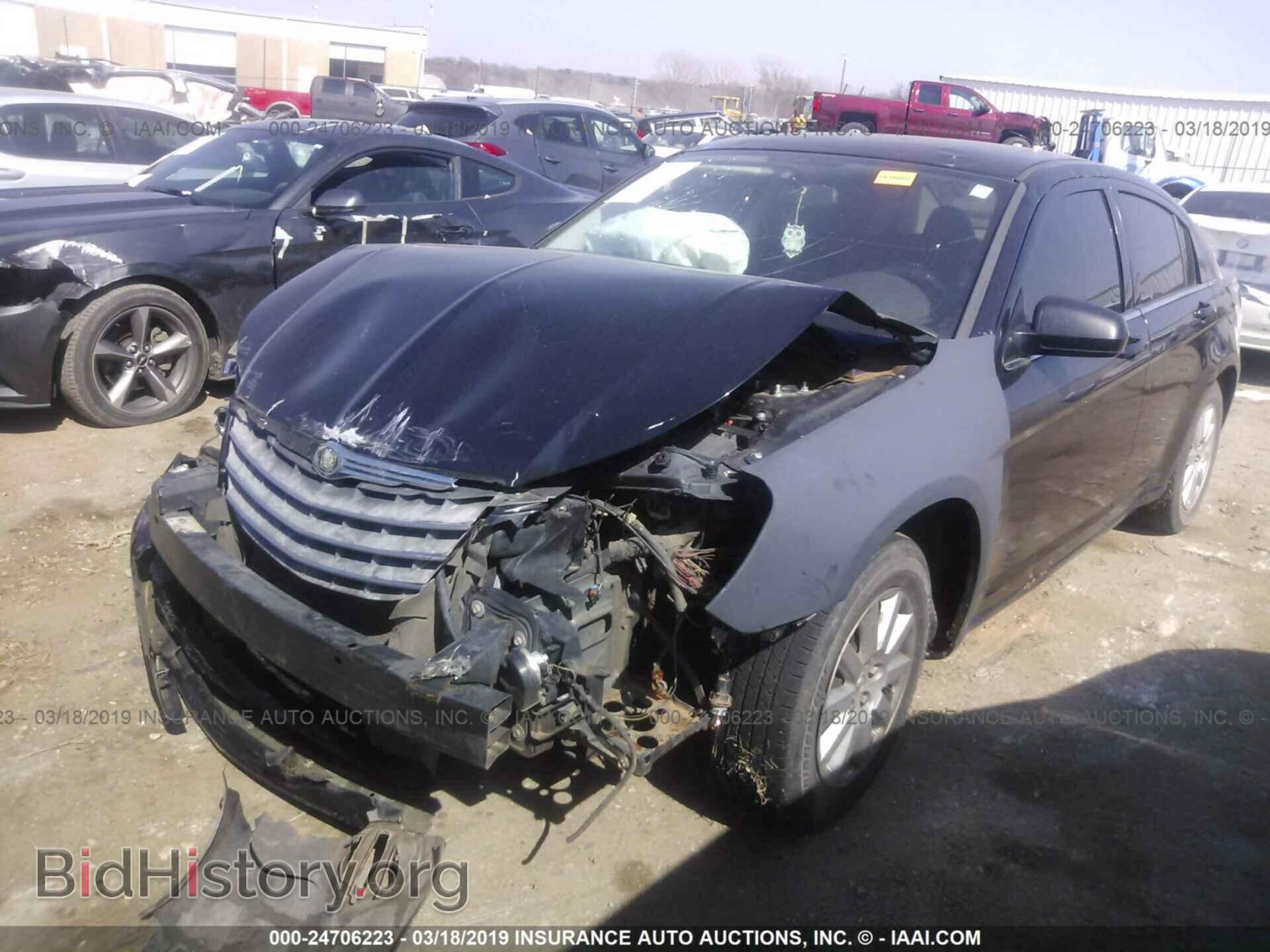 2010 CHRYSLER SEBRING - VIN: 1C3CC4FB0AN100337 - Фото 2