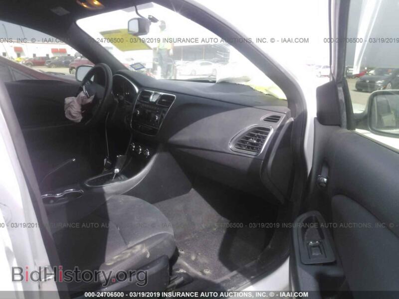 2012 Chrysler 200 (VIN 1C3CCBAB1CN230349) — photo 5 of 10