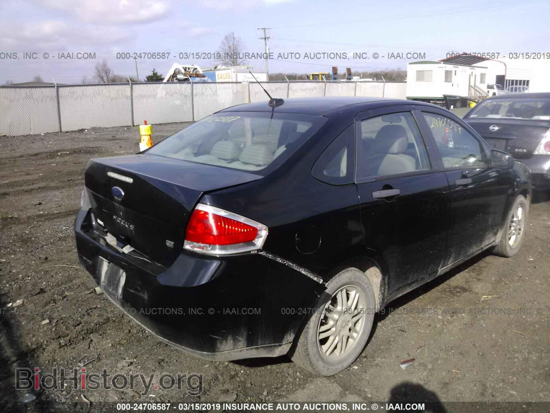 2009 FORD FOCUS - VIN: 1FAHP35N49W190504 - Фото 4