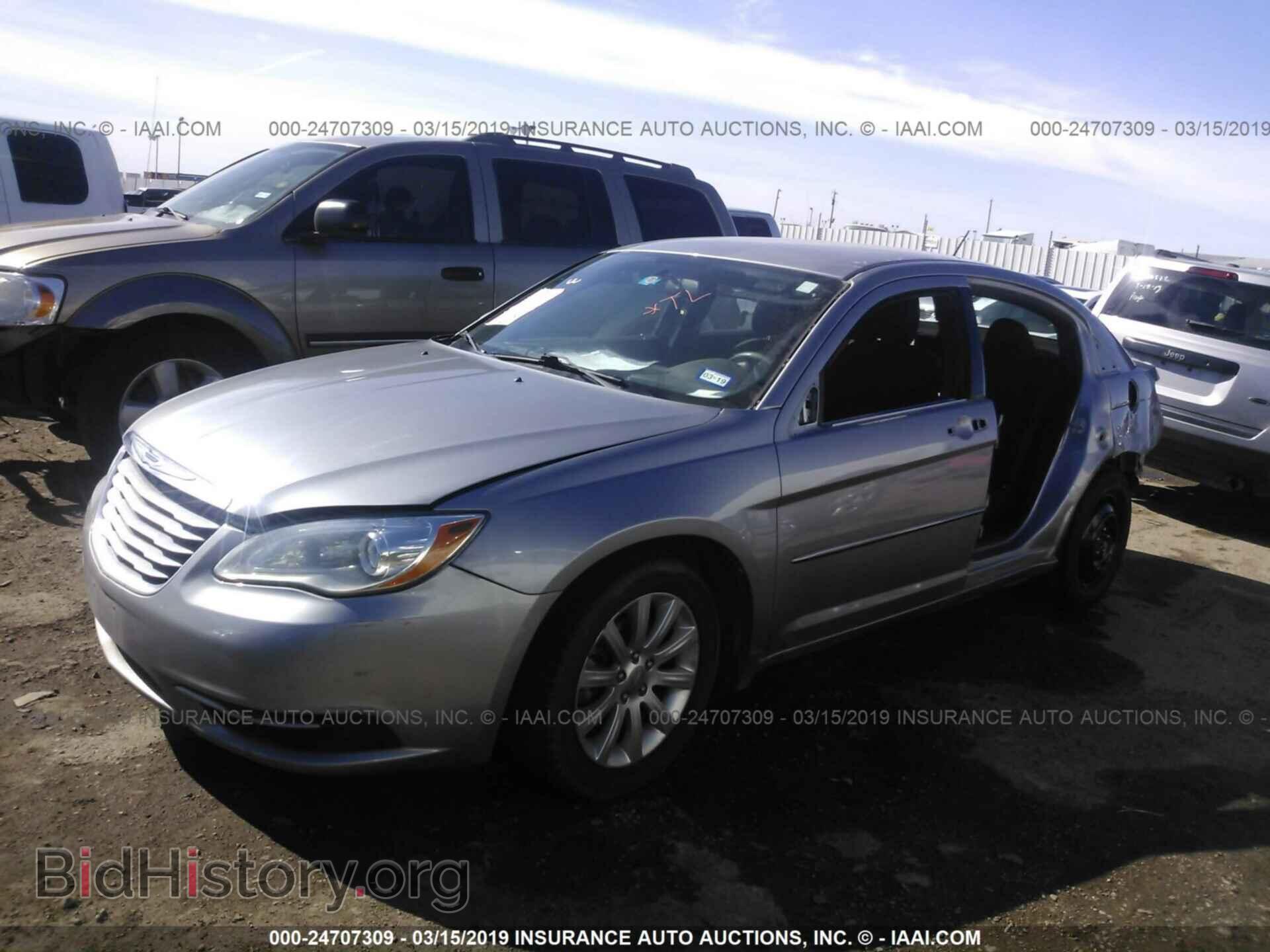 2013 CHRYSLER 200 - VIN: 1C3CCBBB0DN635859 - Photo 2