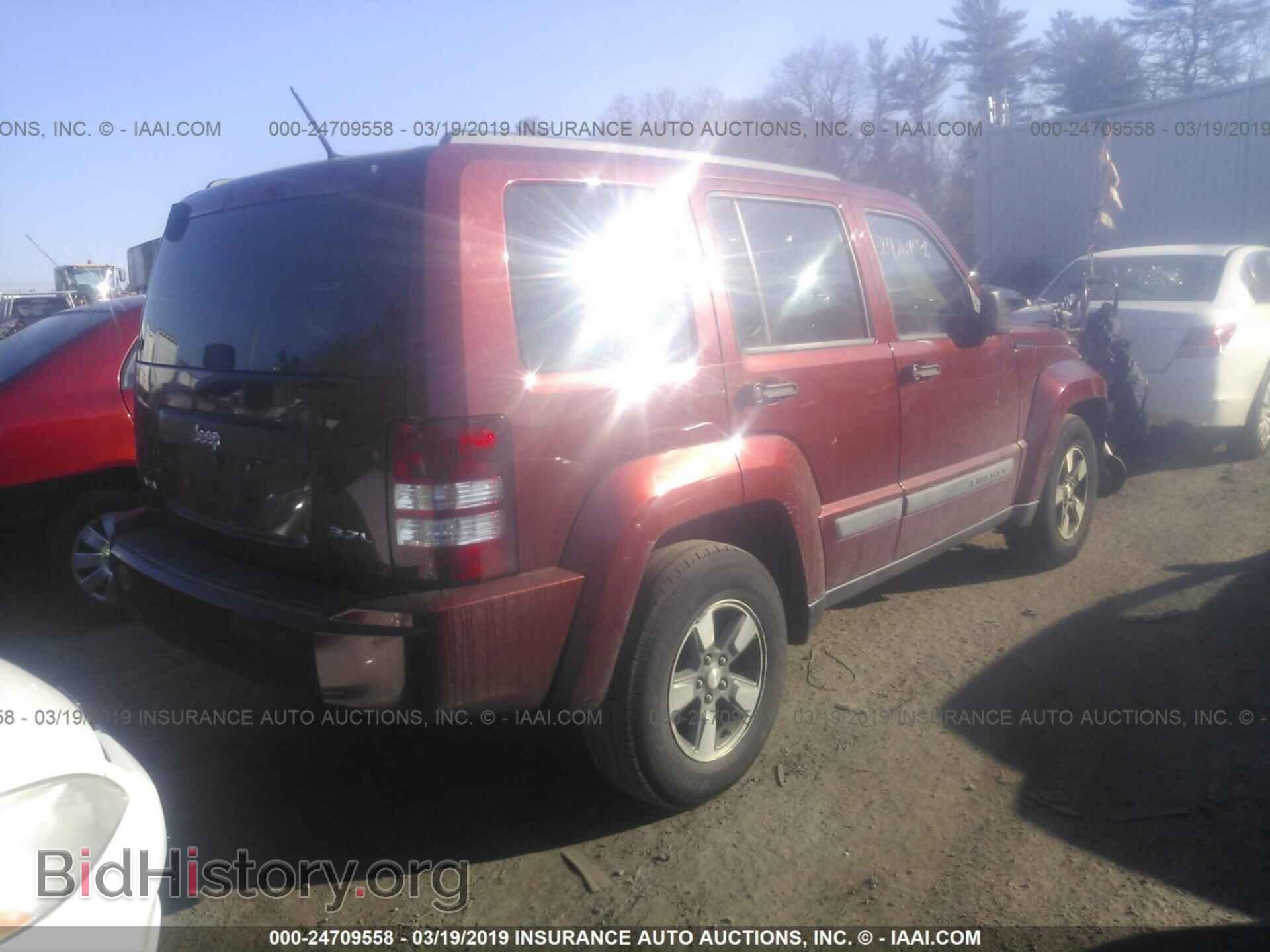 2008 JEEP LIBERTY - VIN: 1J8GN28KX8W202041 - Фото 4
