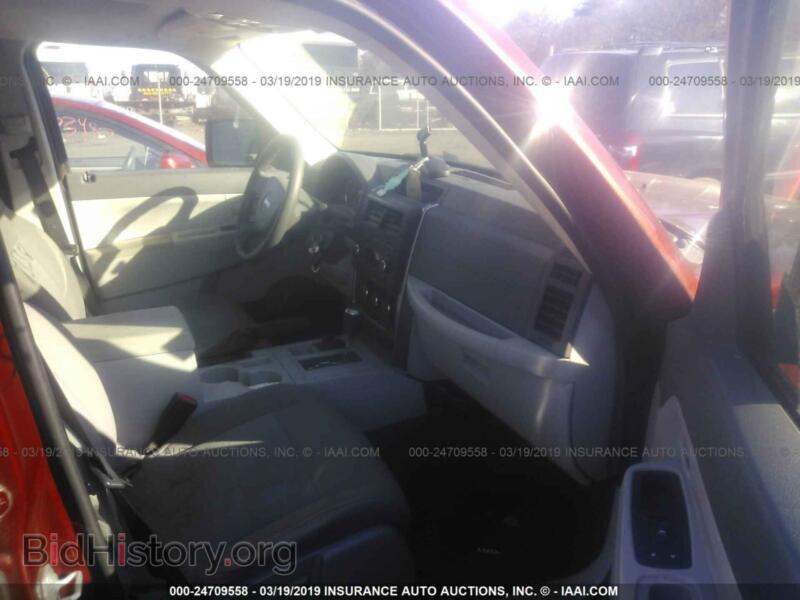 2008 Jeep LIBERTY (VIN 1J8GN28KX8W202041) — фото 5 из 10